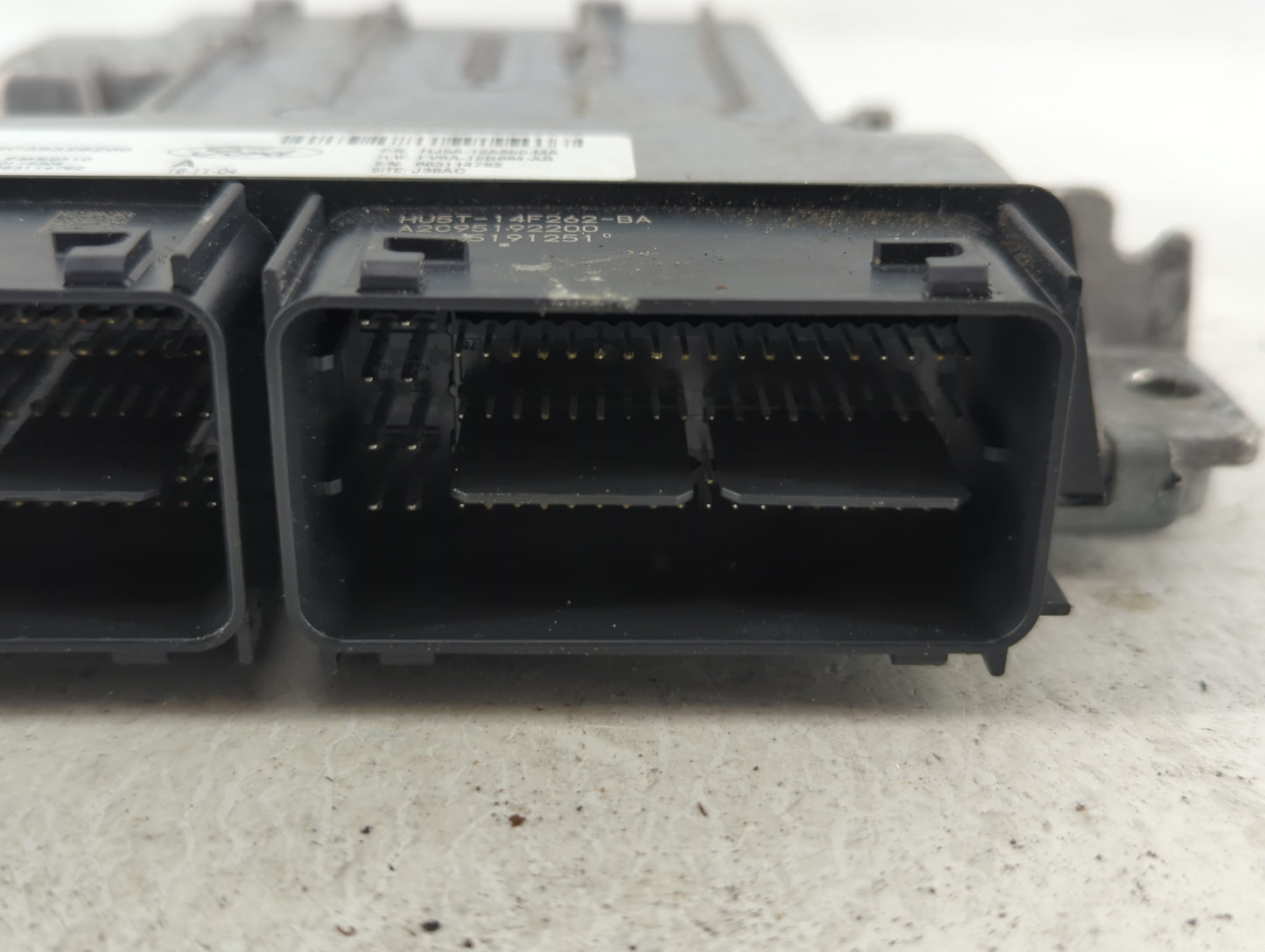 2017-2019 Ford Escape PCM Engine Control Computer ECU ECM PCU OEM P/N:HJ5A-12A650-MA Fits Fits 2017 2018 2019 OEM Used Auto 