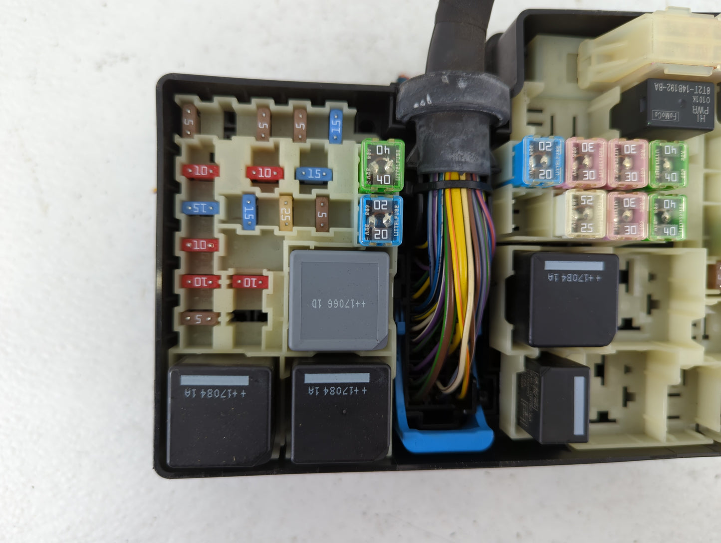 2017 Ford Escape Fusebox Fuse Box Panel Relay Module P/N:AV6T-14A067-AD E02345500 Fits OEM Used Auto Parts - Oemusedautopart