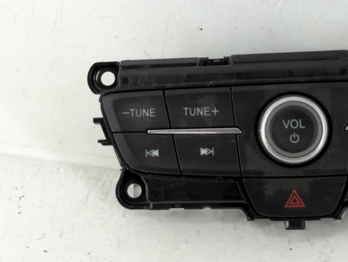 2017 Ford Escape Climate Control Module Temperature AC/Heater Replacement P/N:F1CT18K811HC 17013834-01 Fits OEM Used Auto Pa
