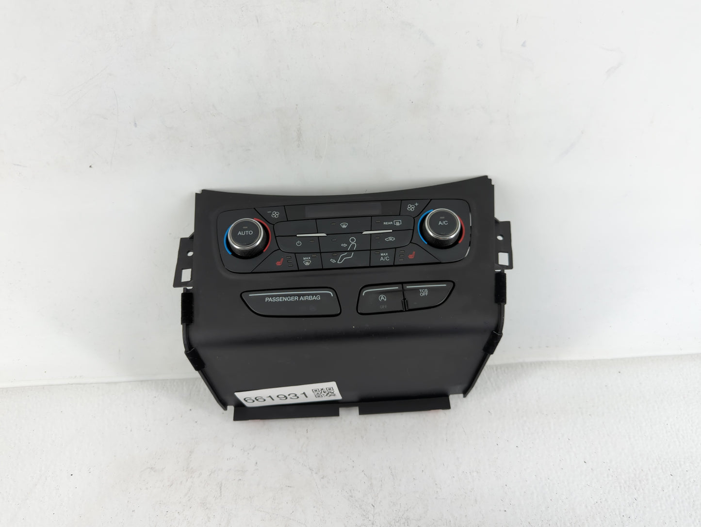 2017 Ford Escape Climate Control Module Temperature AC/Heater Replacement P/N:GJ5T-18C612-FA Fits OEM Used Auto Parts - Oemu