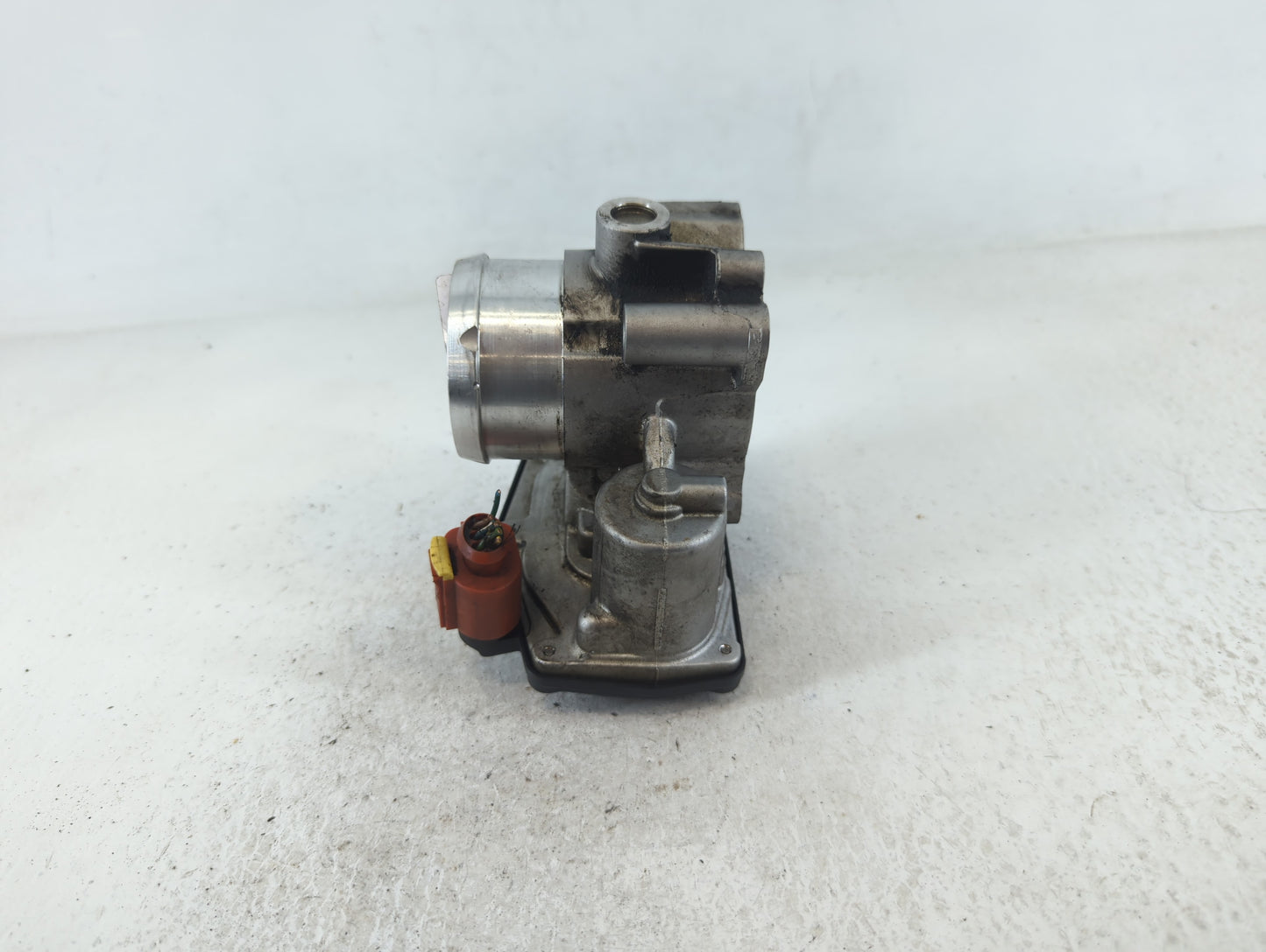 2017-2019 Ford Escape Throttle Body P/N:B17 025 5085 097G-9F991-BB Fits Fits 2014 2015 2016 2017 2018 2019 2020 OEM Used Aut