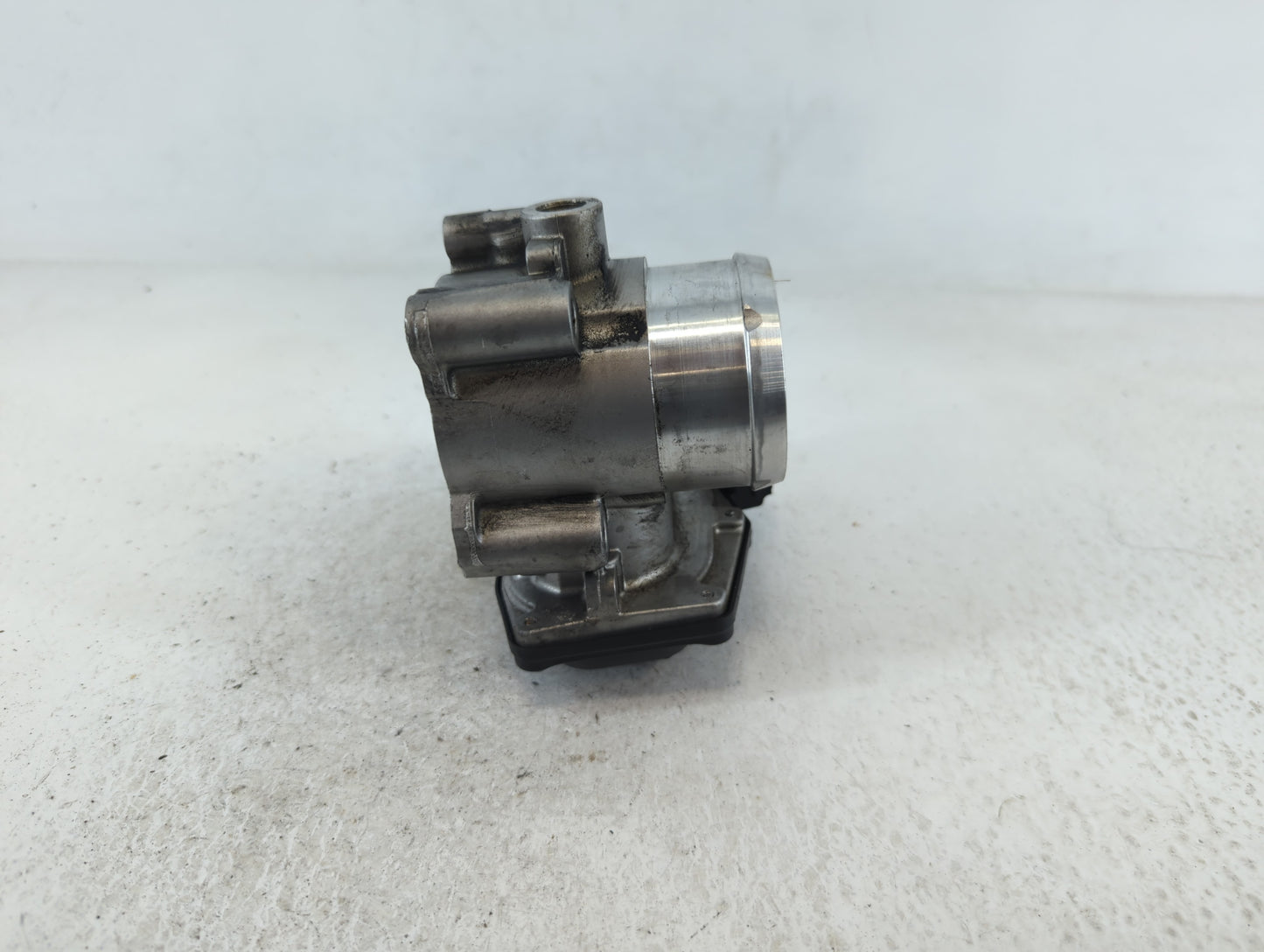 2017-2019 Ford Escape Throttle Body P/N:B17 025 5085 097G-9F991-BB Fits Fits 2014 2015 2016 2017 2018 2019 2020 OEM Used Aut