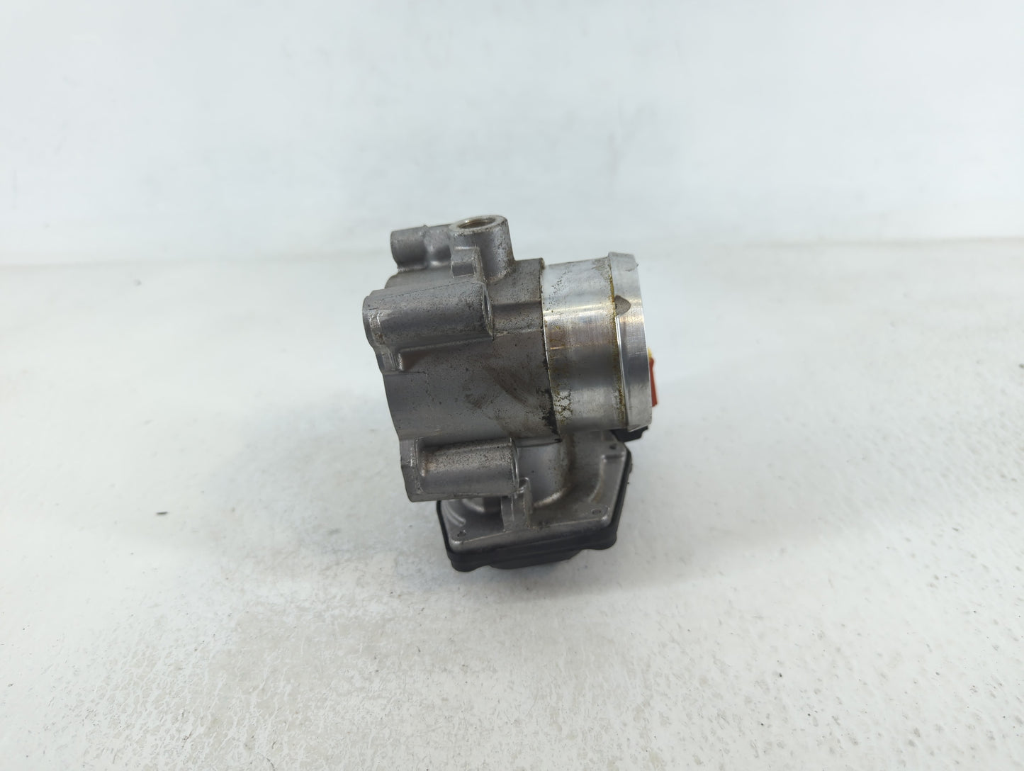 2017-2019 Ford Escape Throttle Body P/N:B17 049 4225 097G-9F991-BB Fits Fits 2014 2015 2016 2017 2018 2019 2020 OEM Used Aut