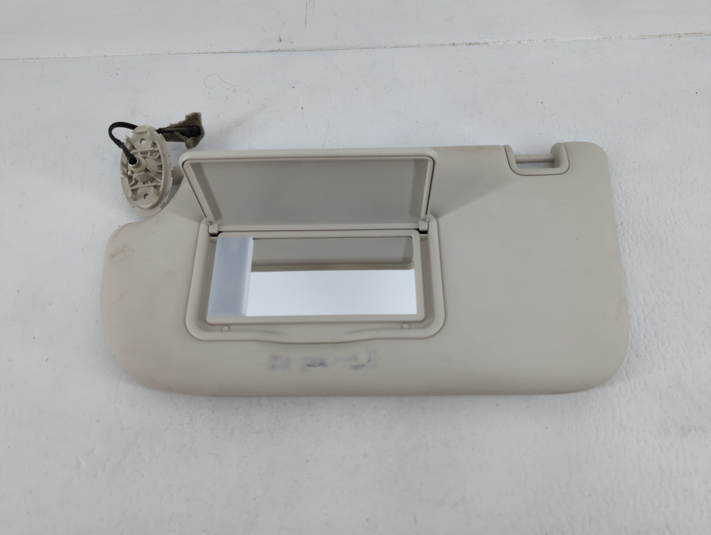 2013-2019 Ford Escape Sun Visor Shade Replacement Driver Left Mirror Fits Fits 2013 2014 2015 2016 2017 2018 2019 OEM Used A