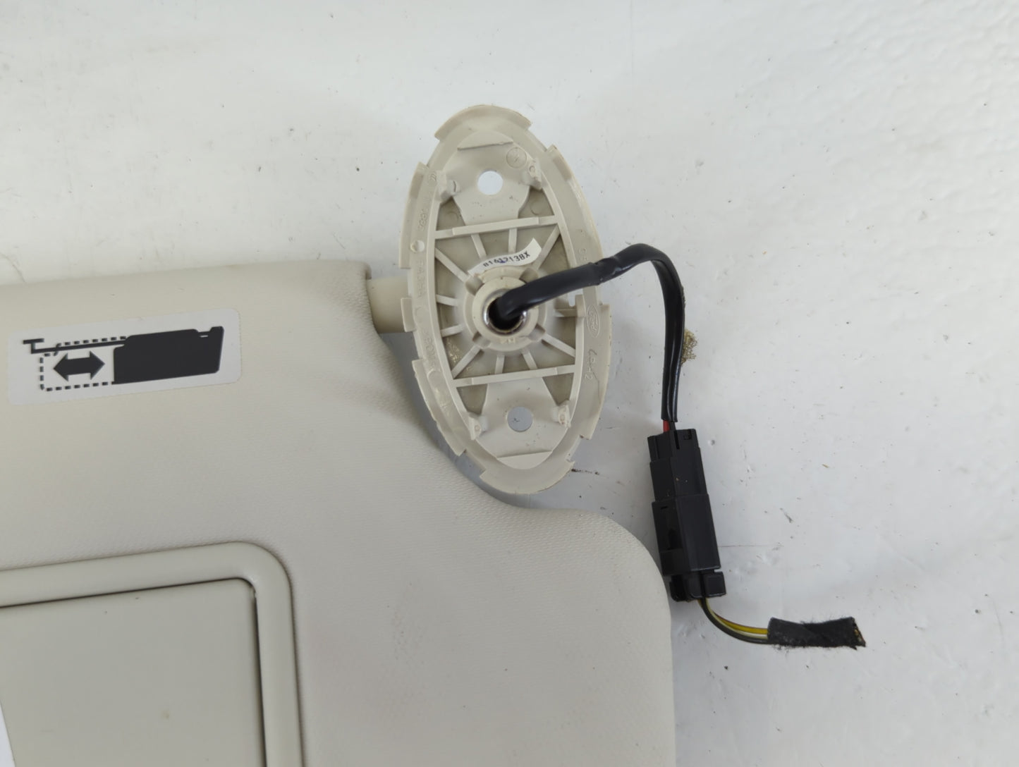 2013-2019 Ford Escape Sun Visor Shade Replacement Passenger Right Mirror Fits Fits 2013 2014 2015 2016 2017 2018 2019 OEM Us