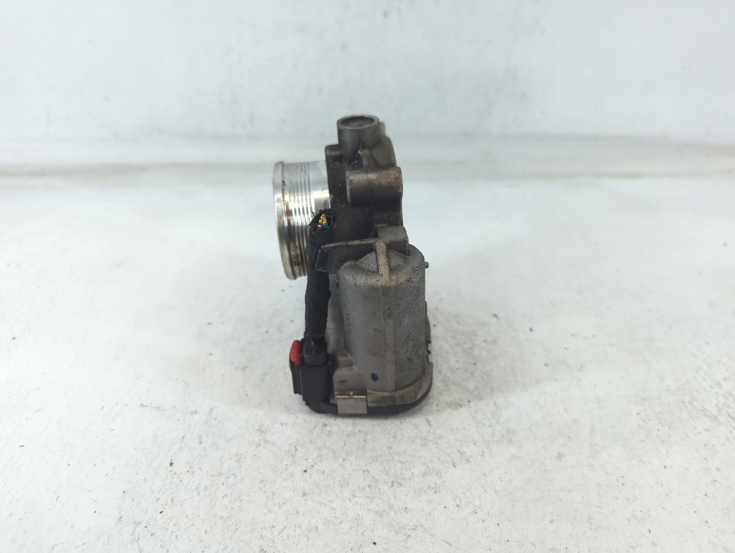 2017-2019 Ford Escape Throttle Body P/N:DS7E-9F991-BB Fits Fits 2014 2015 2016 2017 2018 2019 2020 2021 2022 OEM Used Auto P