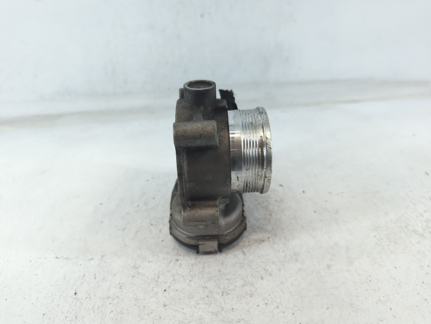 2017-2019 Ford Escape Throttle Body P/N:DS7E-9F991-BB Fits Fits 2014 2015 2016 2017 2018 2019 2020 2021 2022 OEM Used Auto P