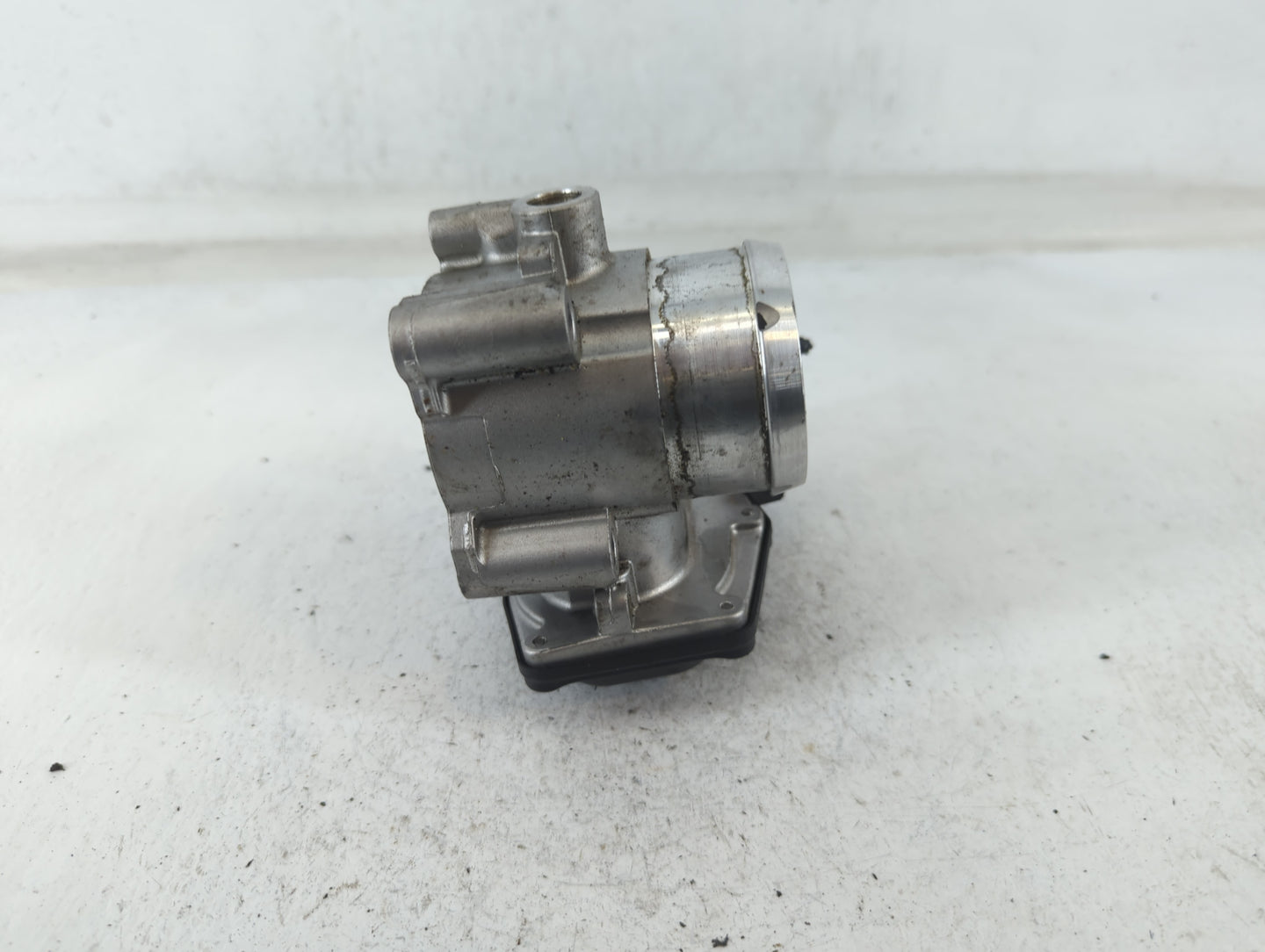 2017-2019 Ford Escape Throttle Body P/N:B16 194 4252 DS7G-9F991-BB Fits Fits 2014 2015 2016 2017 2018 2019 2020 OEM Used Aut