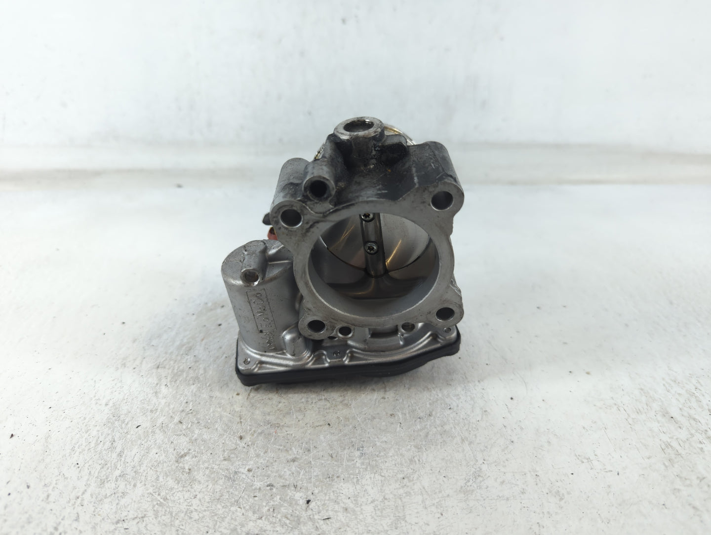 2017-2019 Ford Escape Throttle Body P/N:DS7G-9F991-BB Fits Fits 2014 2015 2016 2017 2018 2019 2020 OEM Used Auto Parts - Oem