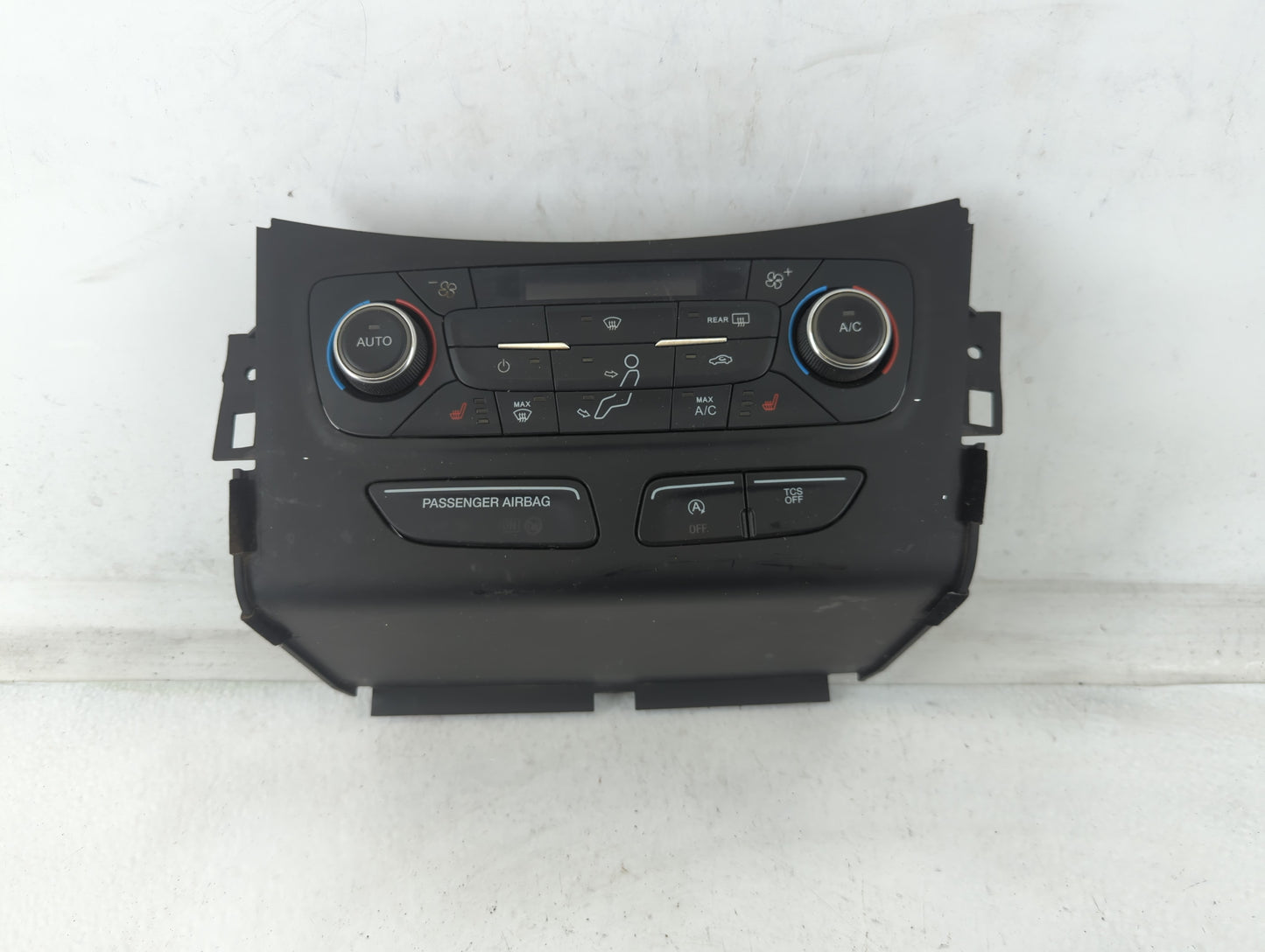 2017 Ford Escape Climate Control Module Temperature AC/Heater Replacement P/N:GJ5T-18C612-CE Fits OEM Used Auto Parts - Oemu