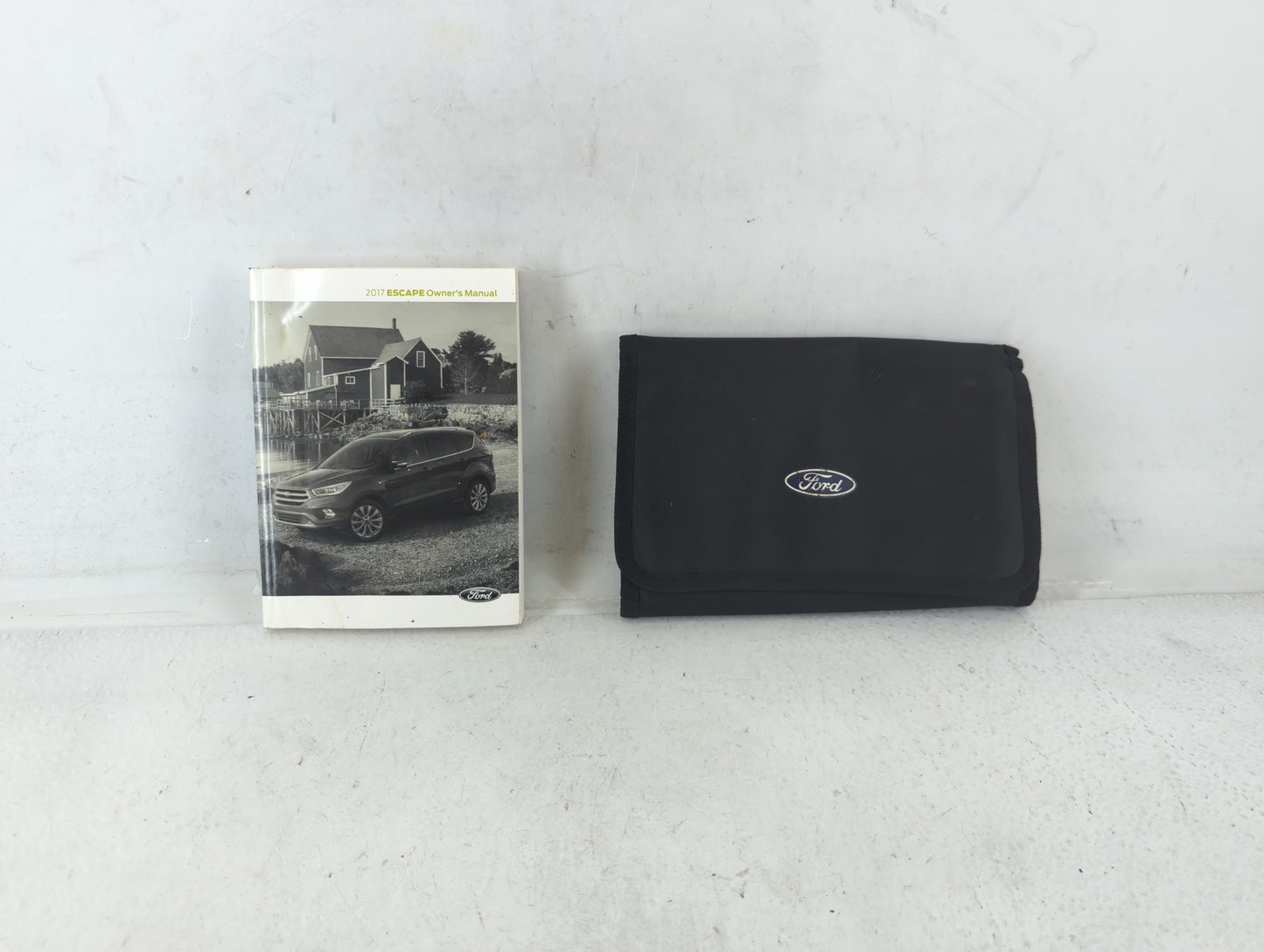 2017 Ford Escape Owners Manual Book Guide P/N:HJ5J 19A321 AC OEM Used Auto Parts - Oemusedautoparts1.com