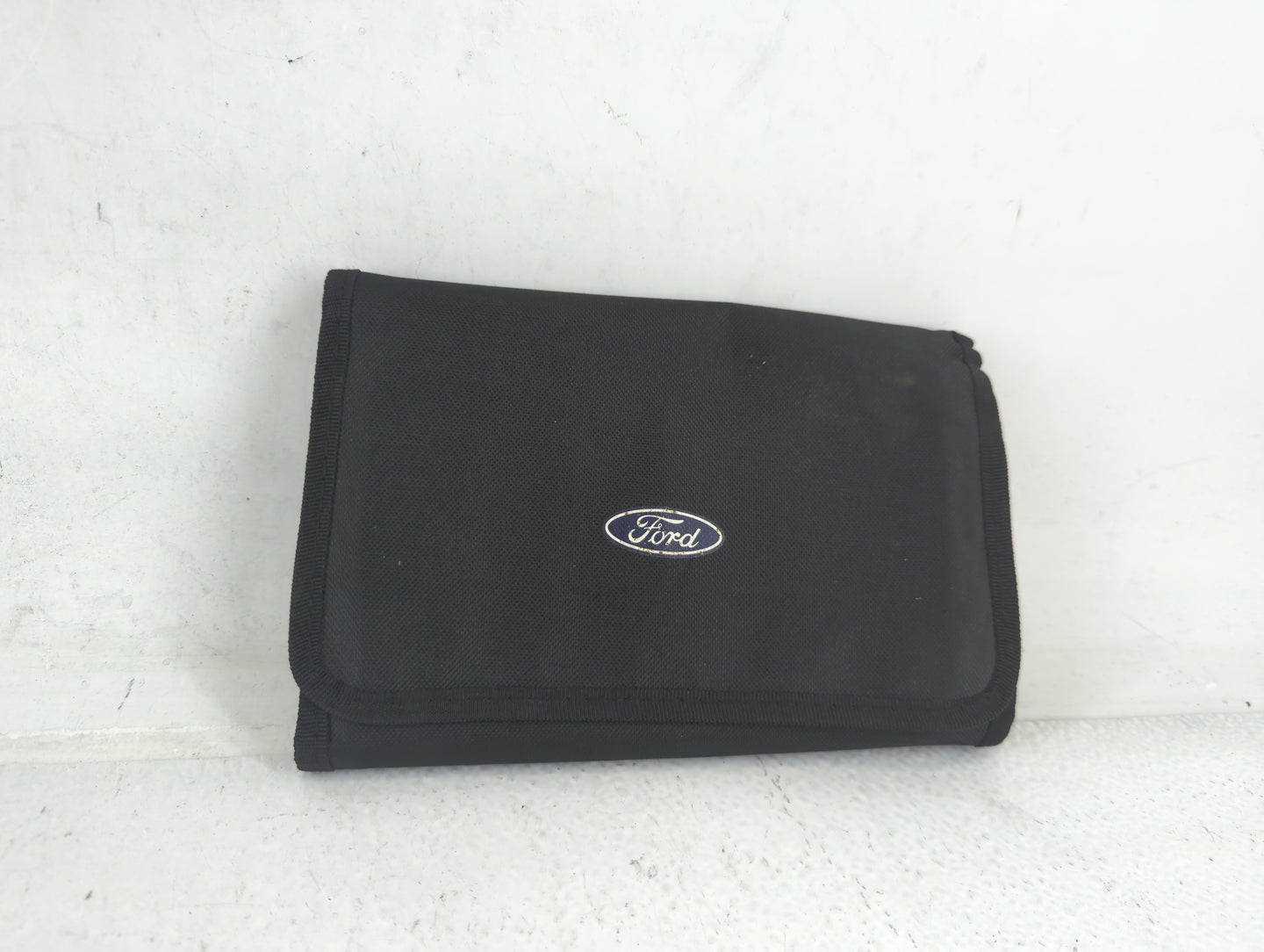 2017 Ford Escape Owners Manual Book Guide P/N:HJ5J 19A321 AC OEM Used Auto Parts - Oemusedautoparts1.com