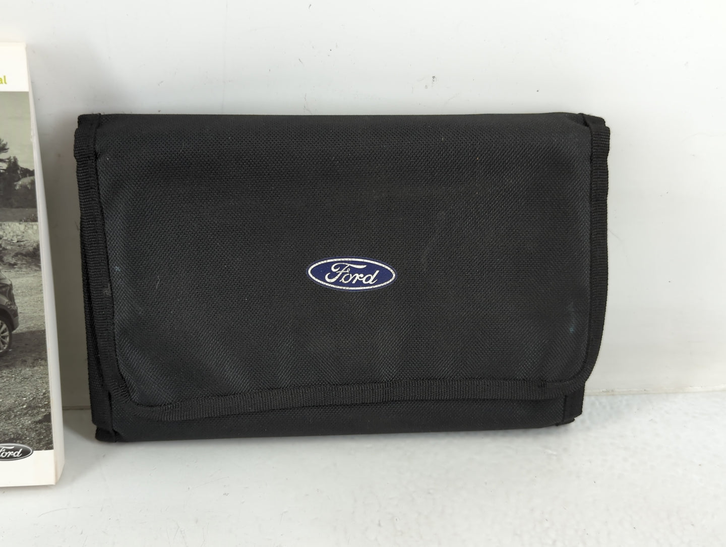 2017 Ford Escape Owners Manual Book Guide P/N:HJ5J 19A321 AB OEM Used Auto Parts - Oemusedautoparts1.com