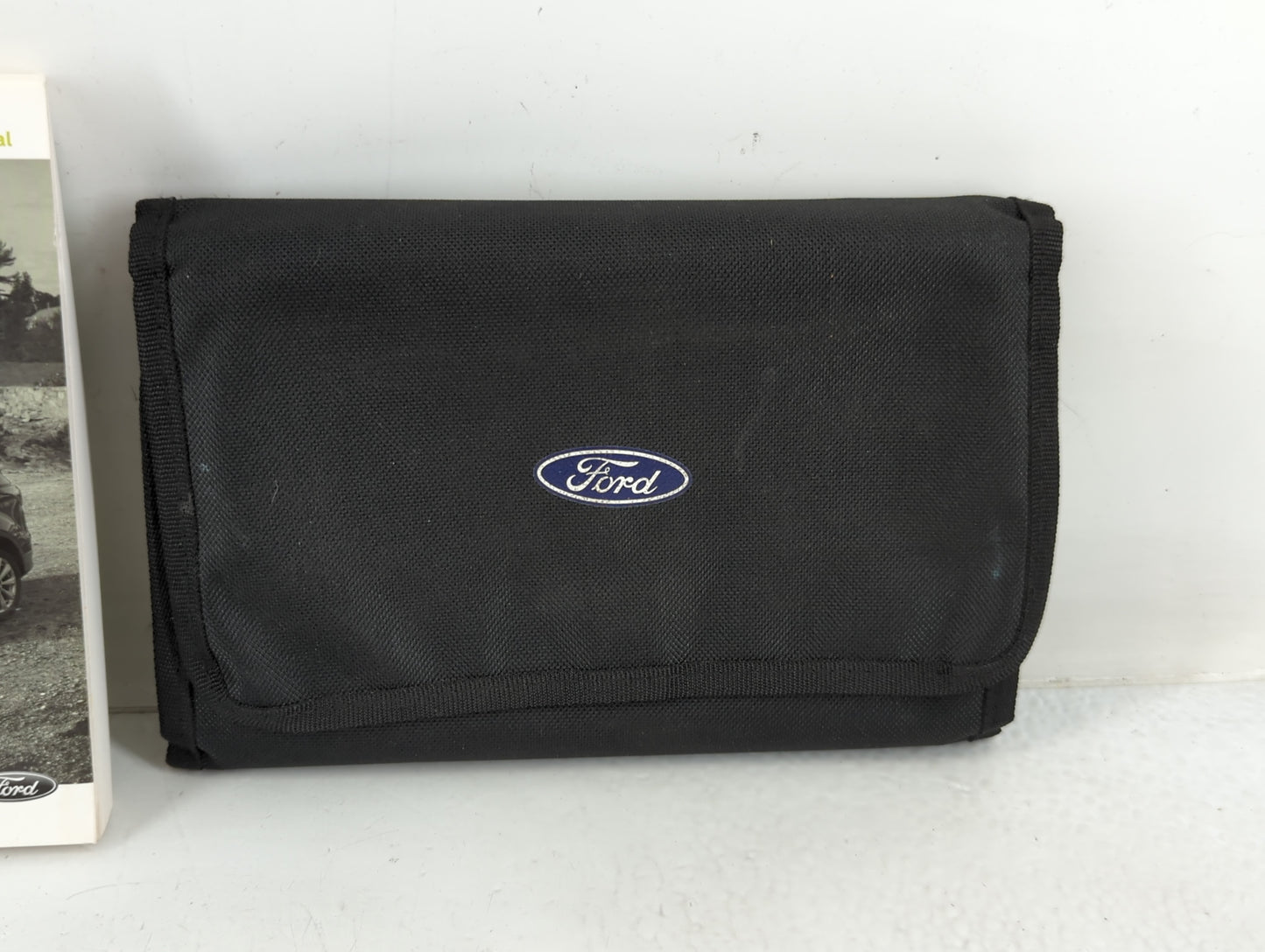 2017 Ford Escape Owners Manual Book Guide P/N:HJ5J 19A321 AB OEM Used Auto Parts - Oemusedautoparts1.com