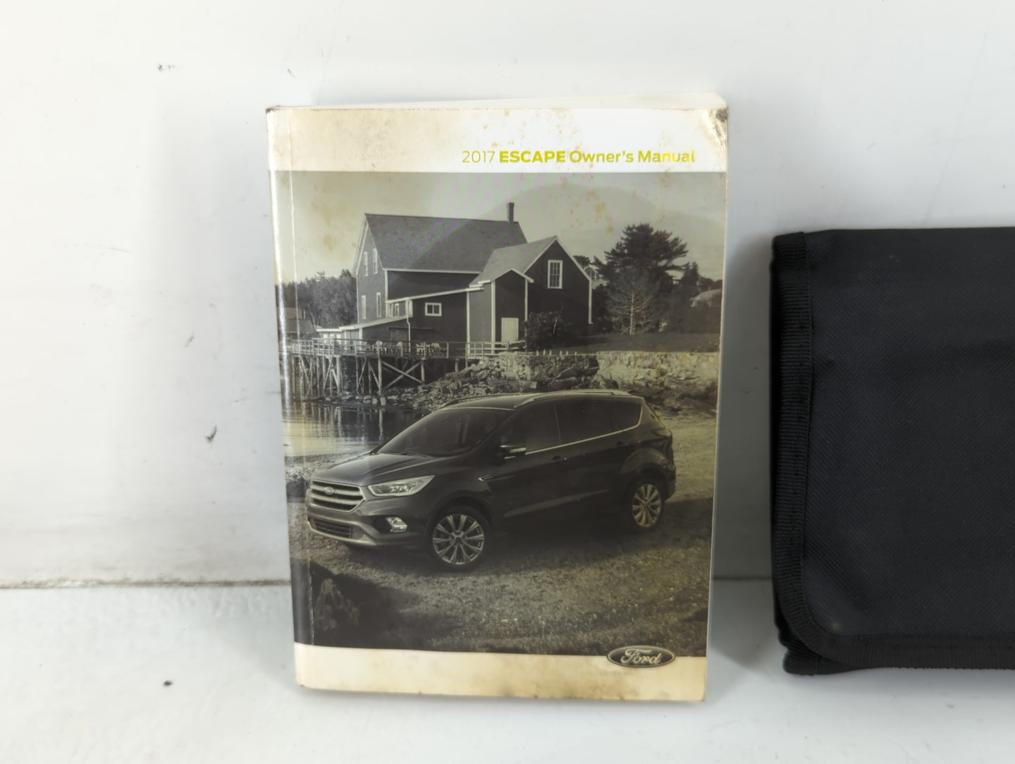 2017 Ford Escape Owners Manual Book Guide P/N:HJ5J19A321AA OEM Used Auto Parts - Oemusedautoparts1.com