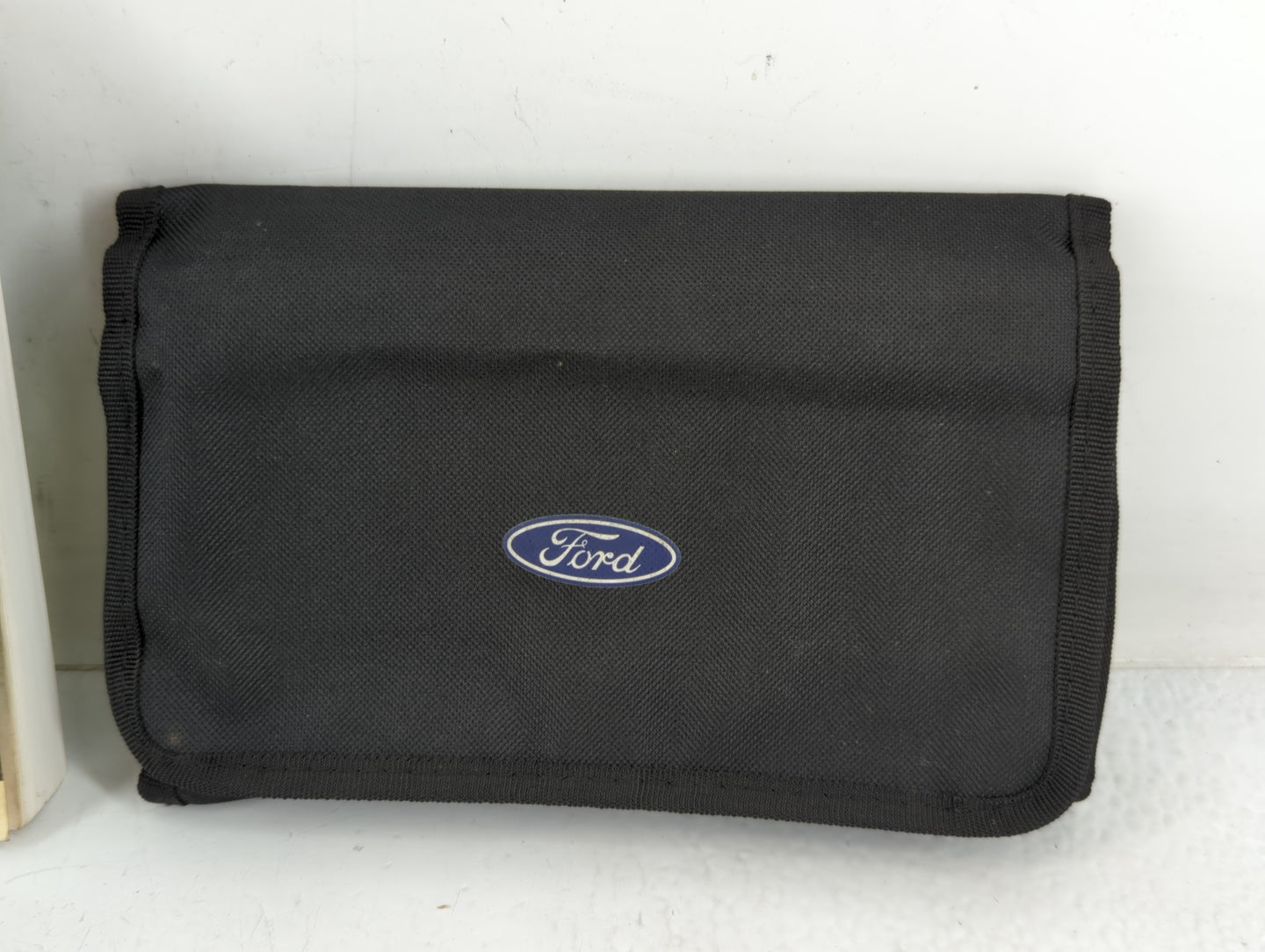 2017 Ford Escape Owners Manual Book Guide P/N:HJ5J19A321AA OEM Used Auto Parts - Oemusedautoparts1.com