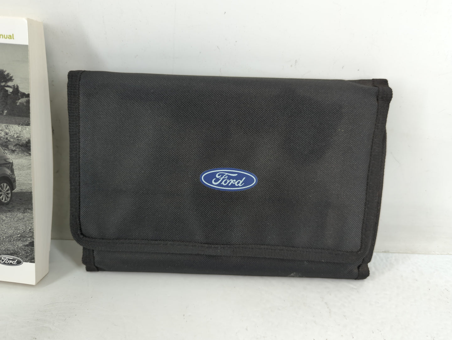 2017 Ford Escape Owners Manual Book Guide P/N:HJ5J 19A321 AC OEM Used Auto Parts - Oemusedautoparts1.com