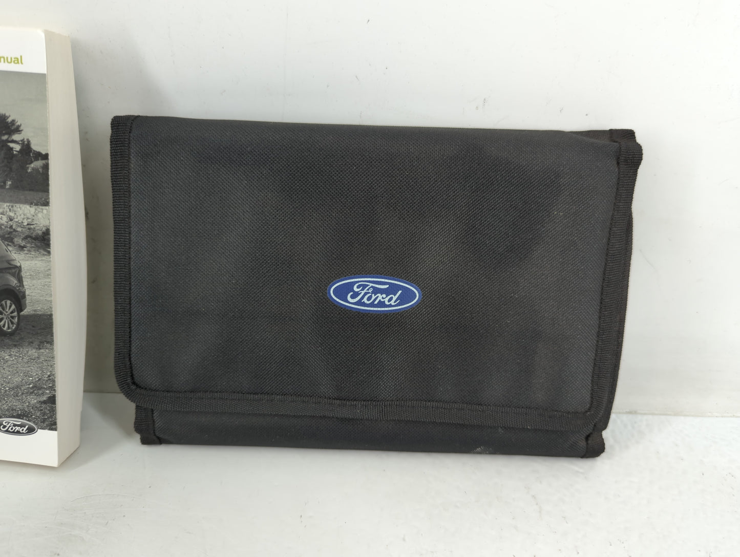 2017 Ford Escape Owners Manual Book Guide P/N:HJ5J 19A321 AC OEM Used Auto Parts - Oemusedautoparts1.com