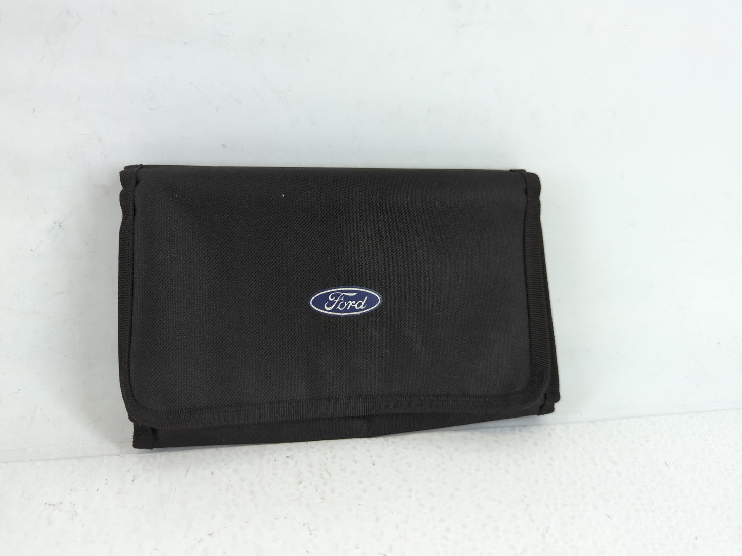 2017 Ford Escape Owners Manual Book Guide P/N:HJ5J 19A321 AA OEM Used Auto Parts - Oemusedautoparts1.com