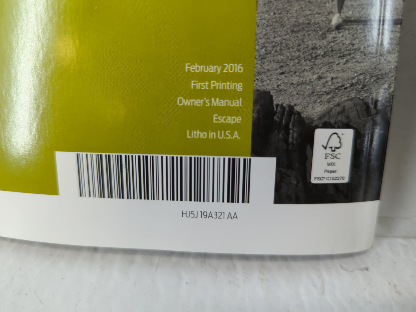 2017 Ford Escape Owners Manual Book Guide P/N:HJ5J 19A321 AA OEM Used Auto Parts - Oemusedautoparts1.com