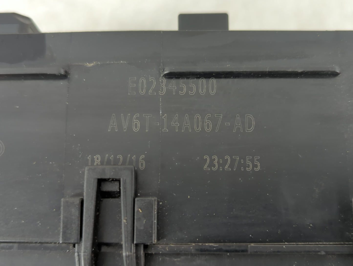 2017 Ford Escape Fusebox Fuse Box Panel Relay Module P/N:AV6T-14A067-AD E02345500 Fits OEM Used Auto Parts - Oemusedautopart