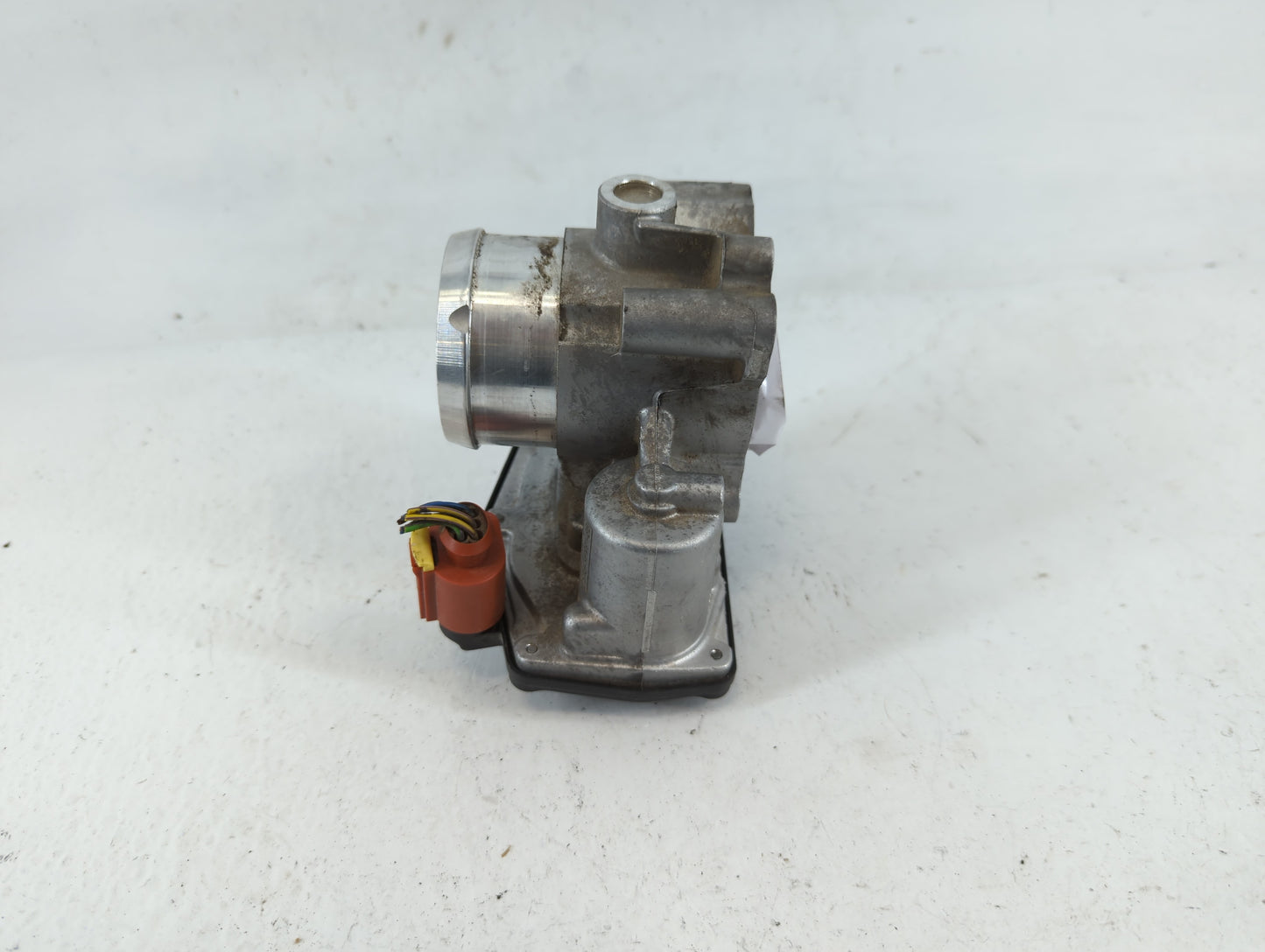 2017-2019 Ford Escape Throttle Body P/N:DS7G-9F991-BB B16 152 6198 Fits Fits 2014 2015 2016 2017 2018 2019 2020 OEM Used Aut