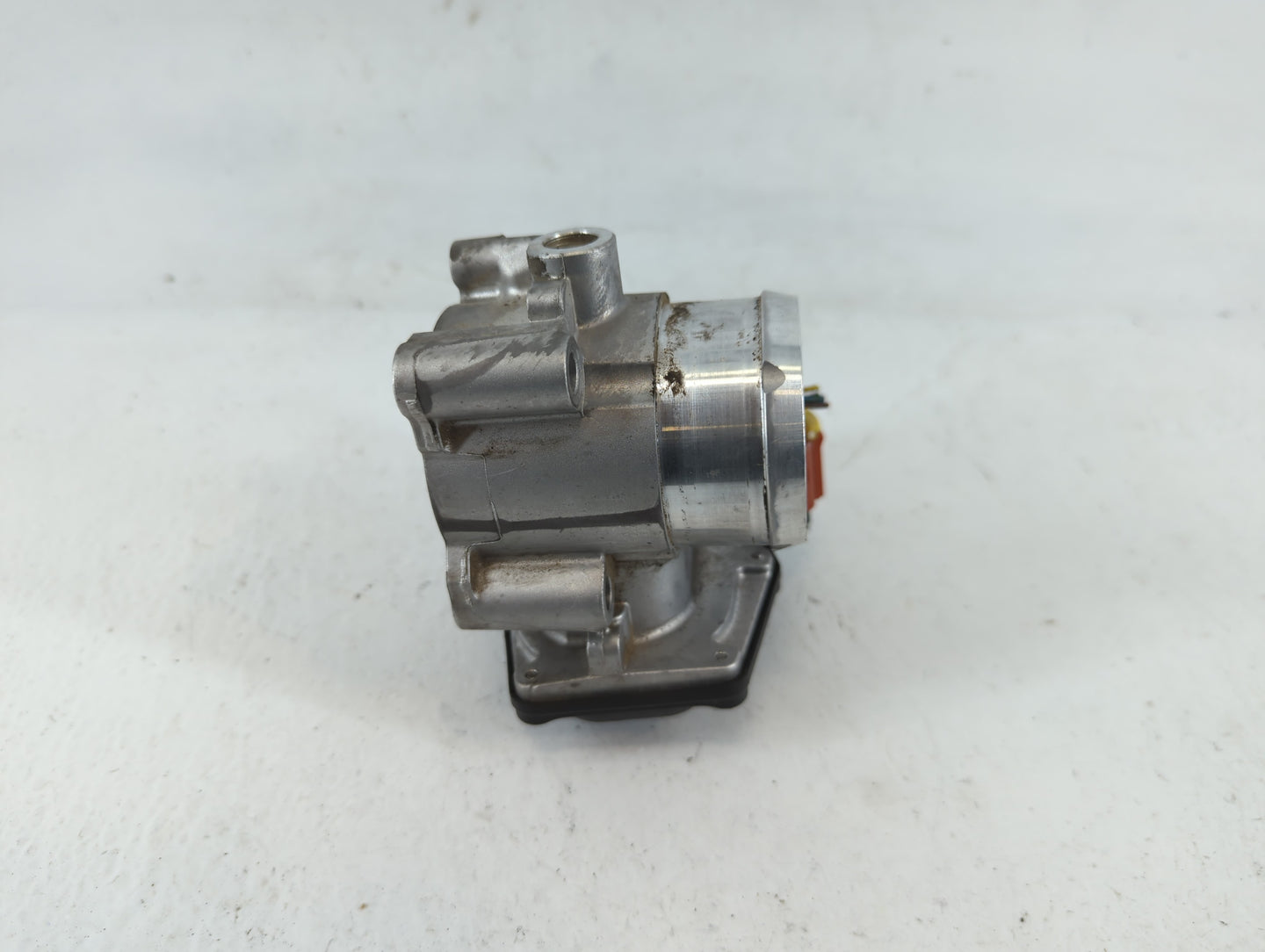 2017-2019 Ford Escape Throttle Body P/N:DS7G-9F991-BB B16 152 6198 Fits Fits 2014 2015 2016 2017 2018 2019 2020 OEM Used Aut