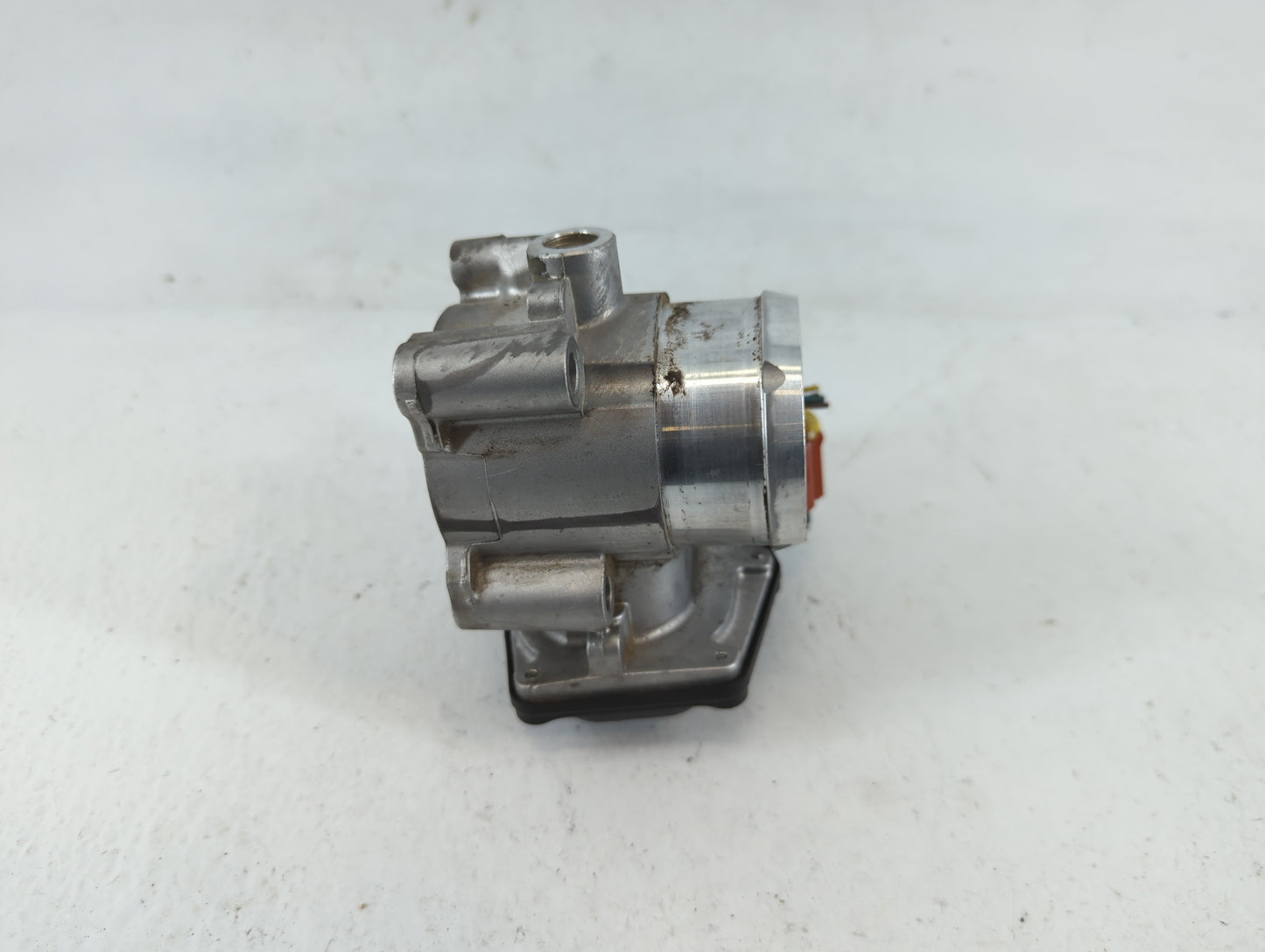 2017-2019 Ford Escape Throttle Body P/N:DS7G-9F991-BB B16 152 6198 Fits Fits 2014 2015 2016 2017 2018 2019 2020 OEM Used Aut