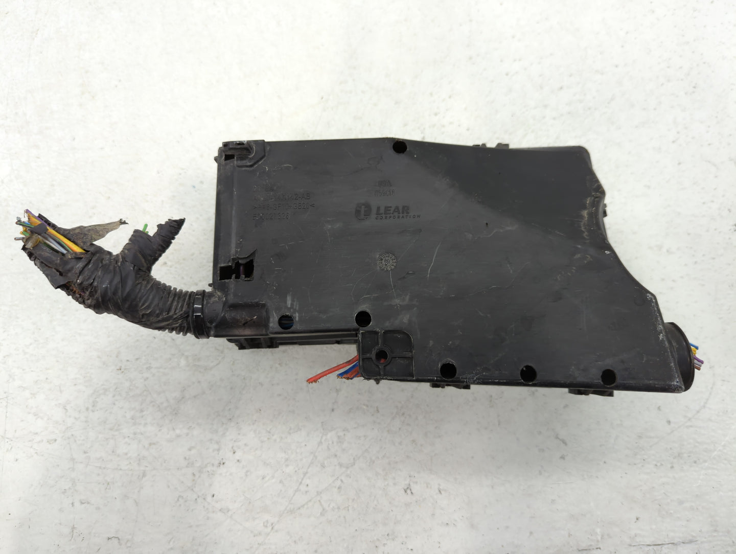 2017 Ford Escape Fusebox Fuse Box Panel Relay Module P/N:AV6T-14A067-AD E02345500 Fits OEM Used Auto Parts - Oemusedautopart