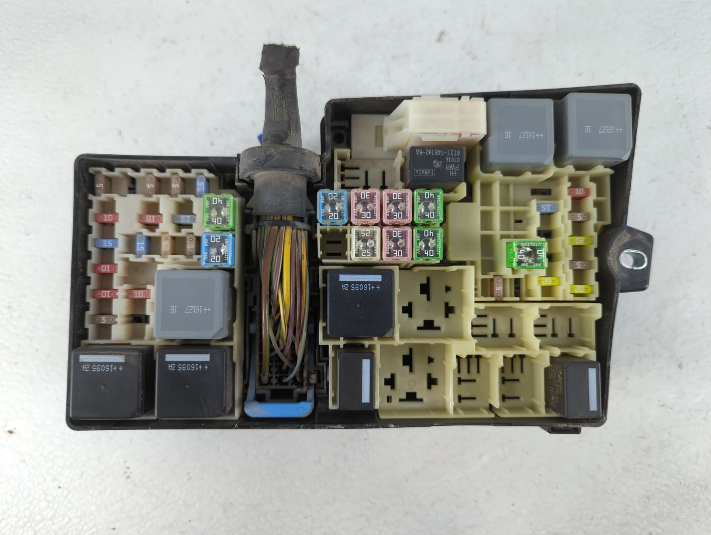 2017 Ford Escape Fusebox Fuse Box Panel Relay Module P/N:AV6T-14A067-AD E02345500 Fits OEM Used Auto Parts - Oemusedautopart
