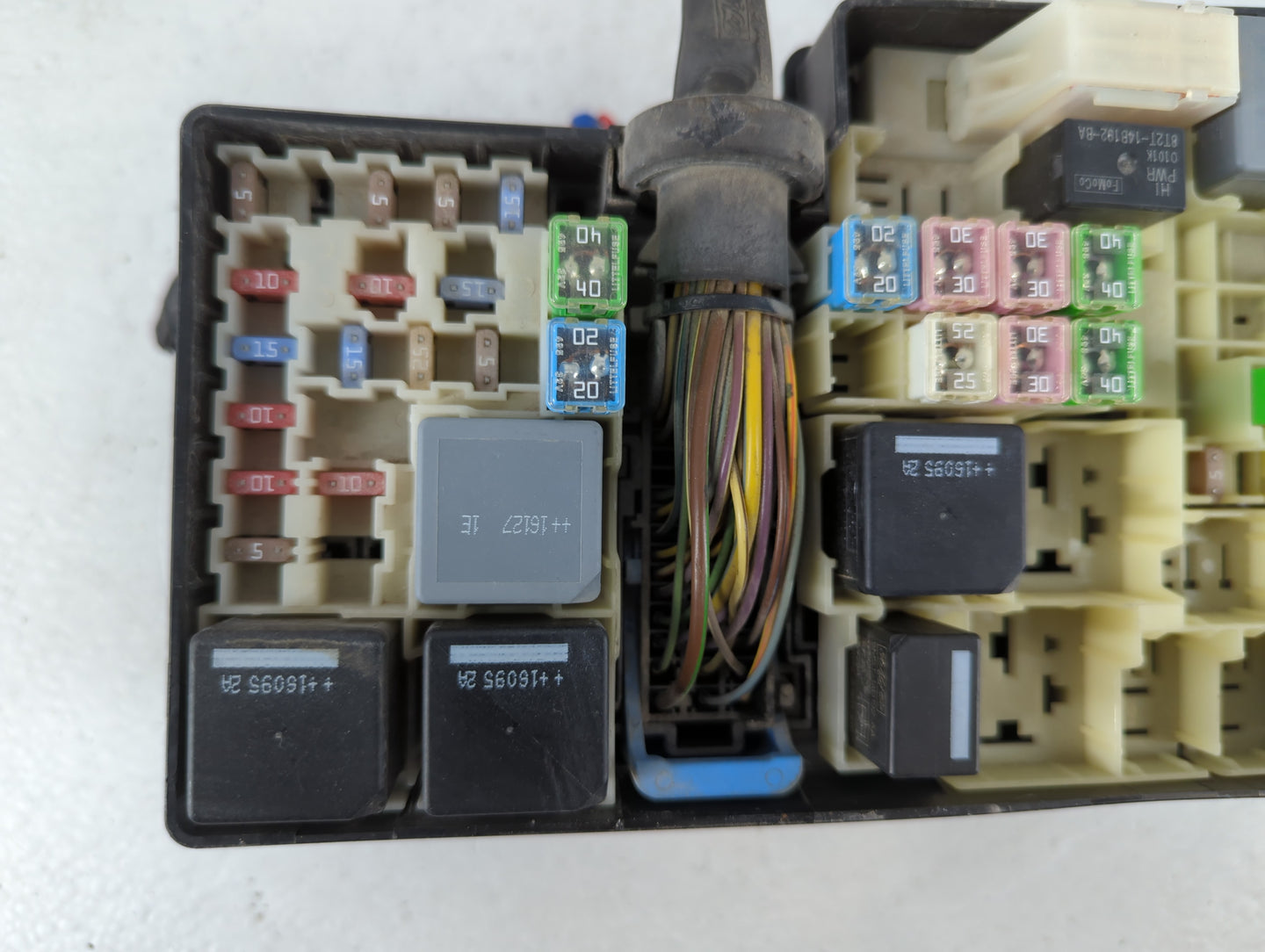 2017 Ford Escape Fusebox Fuse Box Panel Relay Module P/N:AV6T-14A067-AD E02345500 Fits OEM Used Auto Parts - Oemusedautopart