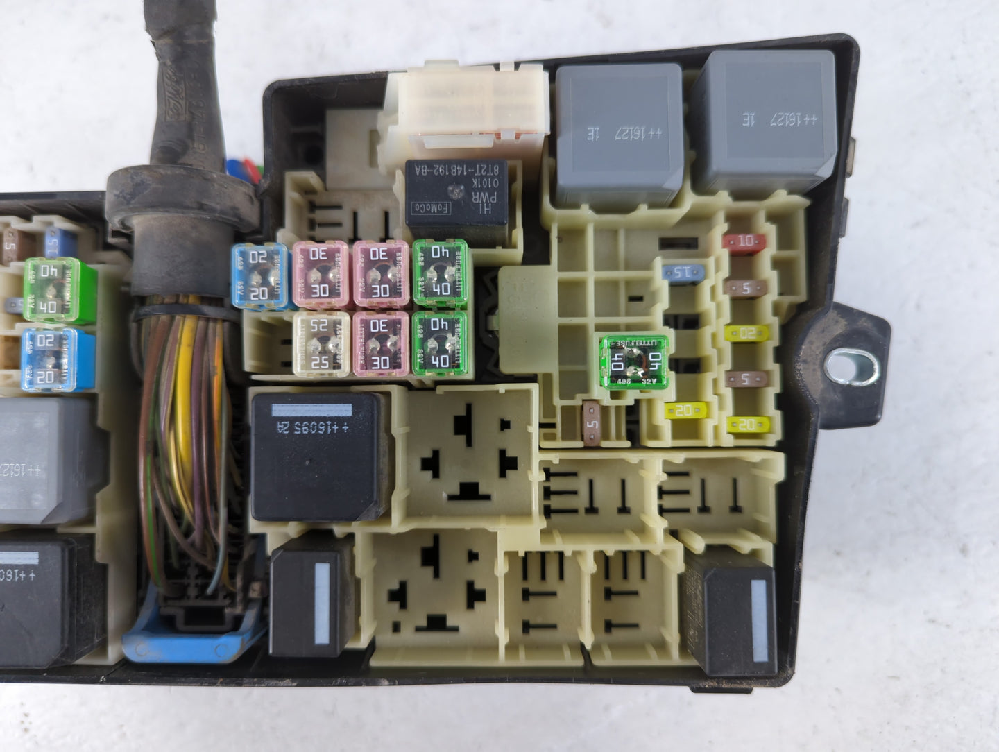 2017 Ford Escape Fusebox Fuse Box Panel Relay Module P/N:AV6T-14A067-AD E02345500 Fits OEM Used Auto Parts - Oemusedautopart