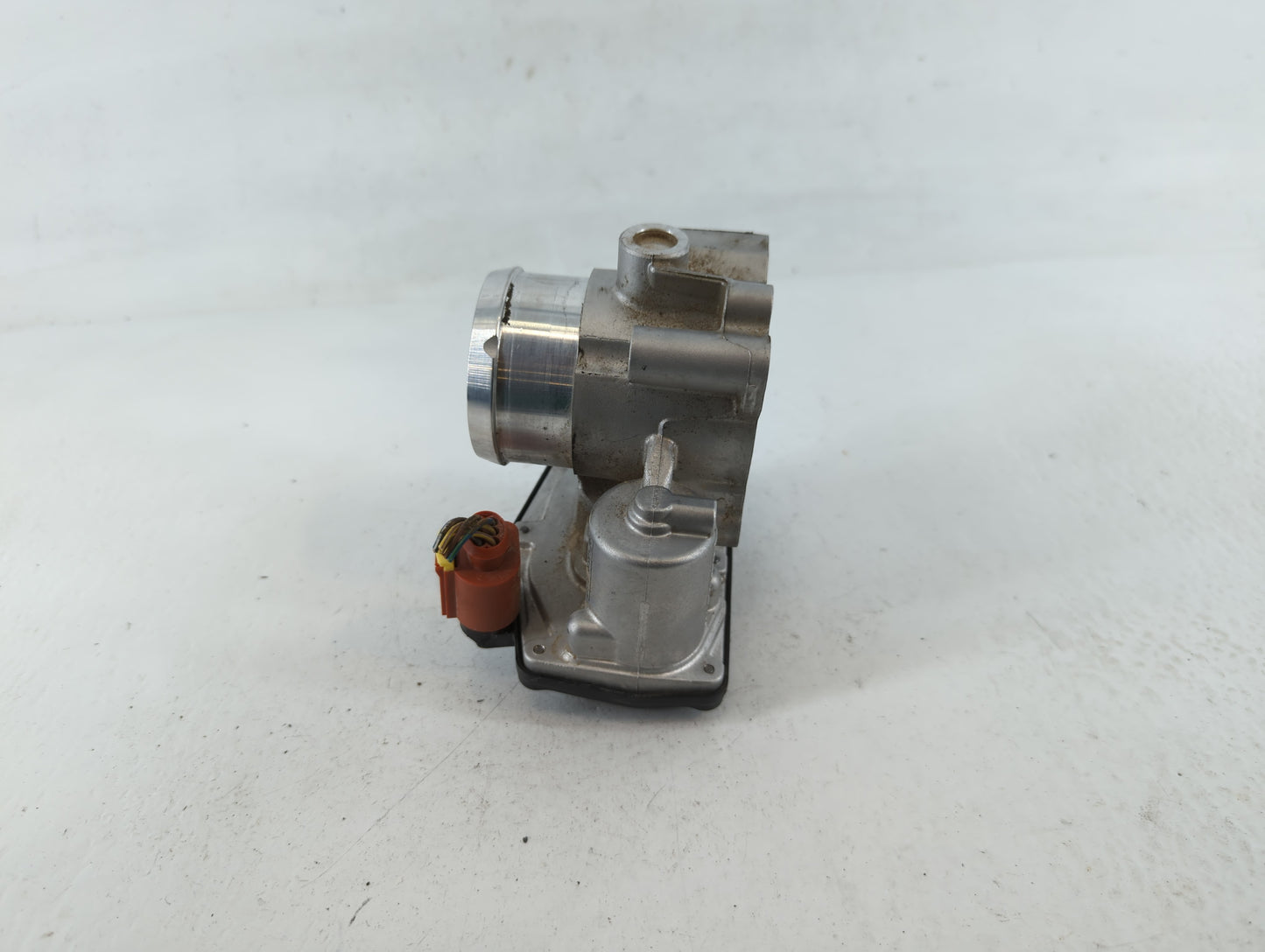 2017-2019 Ford Escape Throttle Body P/N:B16 118 4686 DS7G-9F991-BB Fits Fits 2014 2015 2016 2017 2018 2019 2020 OEM Used Aut