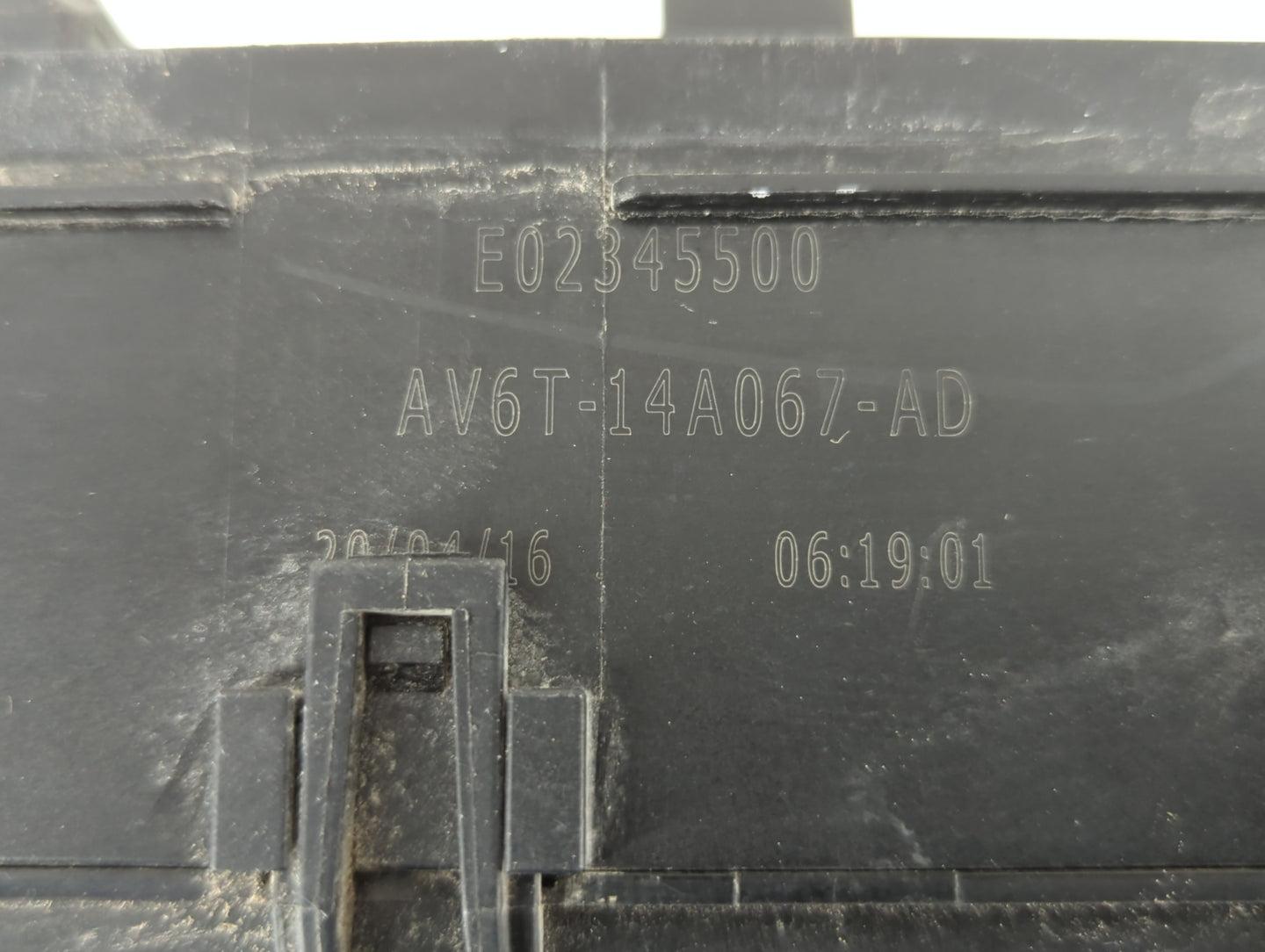 2017 Ford Escape Fusebox Fuse Box Panel Relay Module P/N:AV6T-14A067-AD E02345500 Fits OEM Used Auto Parts - Oemusedautopart