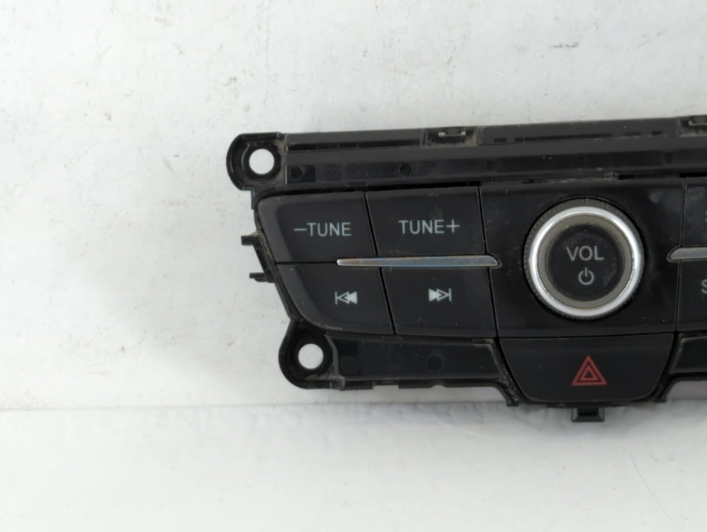 2017-2019 Ford Escape Am Fm Cd Player Radio Receiver - Oemusedautoparts1.com