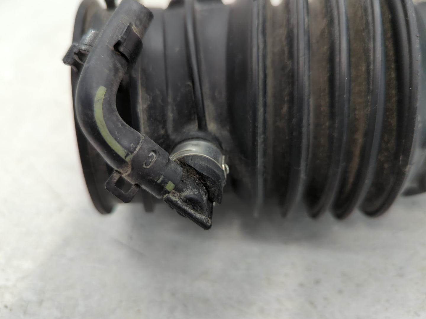 2017 Ford Escape Air Cleaner Intake Duct Hose Tube - Oemusedautoparts1.com