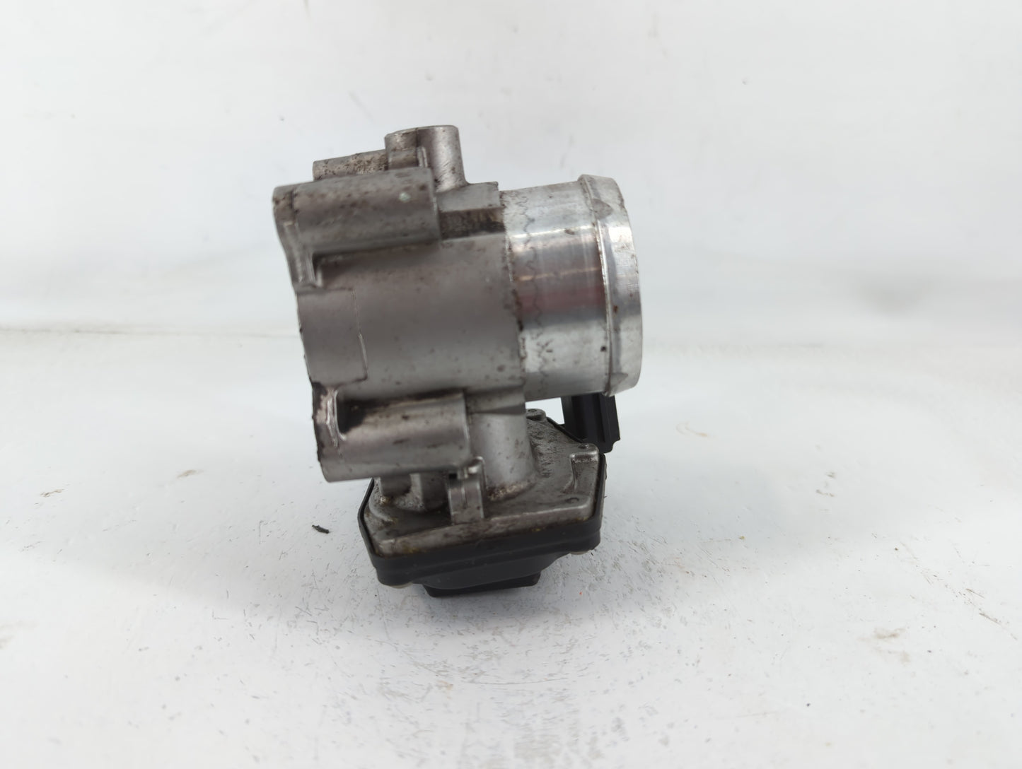 2017-2019 Ford Escape Throttle Body P/N:B16 209 5232 DS7G-9F991-BB Fits Fits 2014 2015 2016 2017 2018 2019 2020 OEM Used Aut