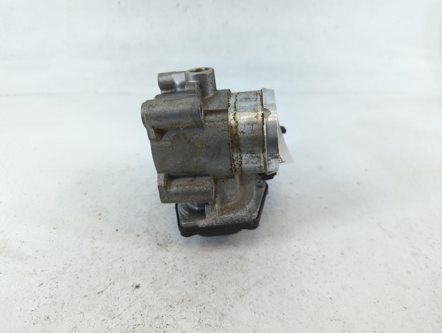 2017-2019 Ford Escape Throttle Body P/N:DSAG-9F991-BB 316 336 6358 Fits Fits 2014 2015 2016 2017 2018 2019 2020 OEM Used Aut