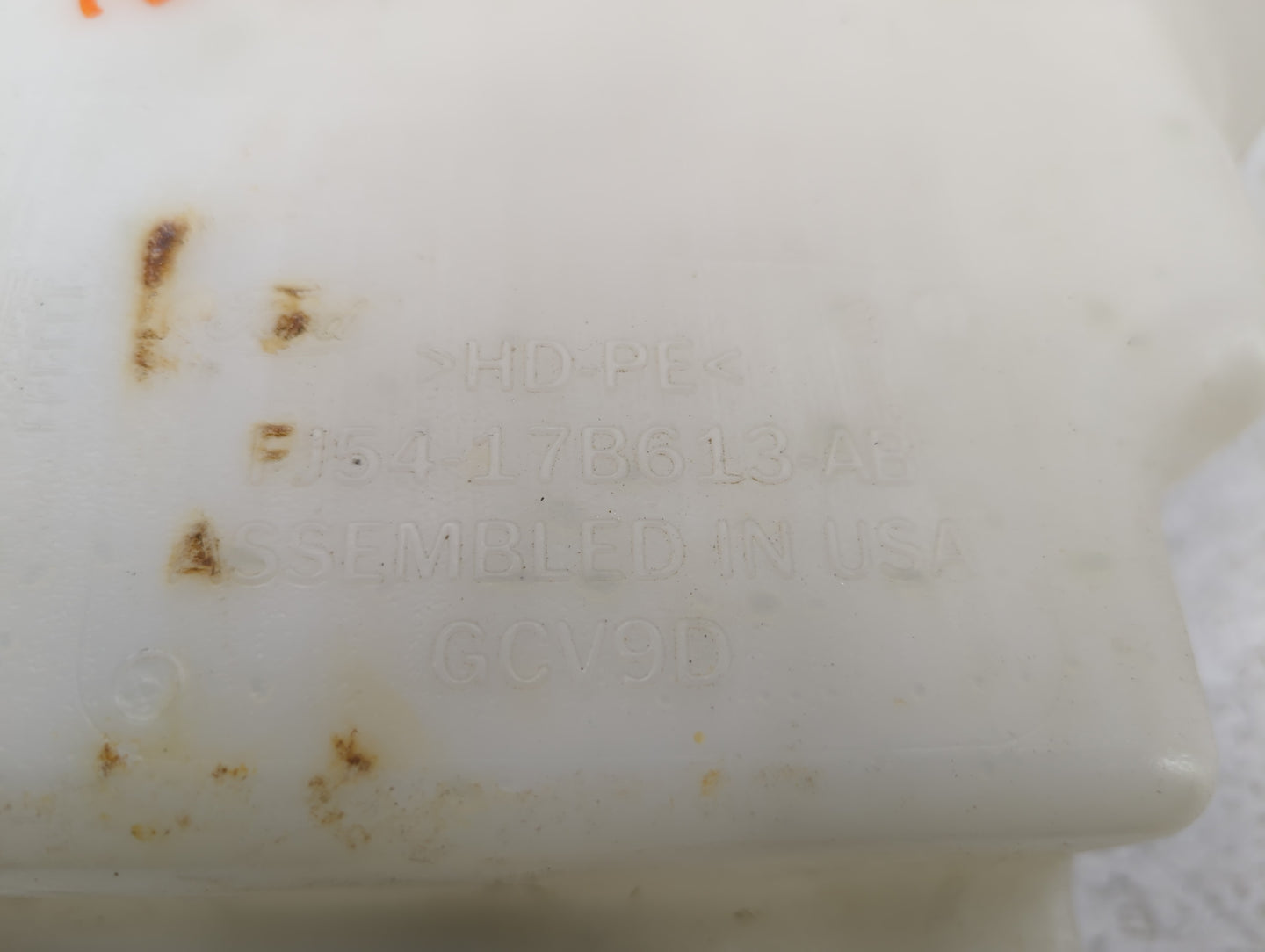 2015-2019 Ford Escape Windshield Washer Fluid Reservoir Bottle Oem - Oemusedautoparts1.com