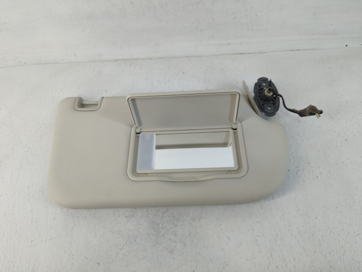 2013-2019 Ford Escape Sun Visor Shade Replacement Passenger Right Mirror Fits Fits 2013 2014 2015 2016 2017 2018 2019 OEM Us
