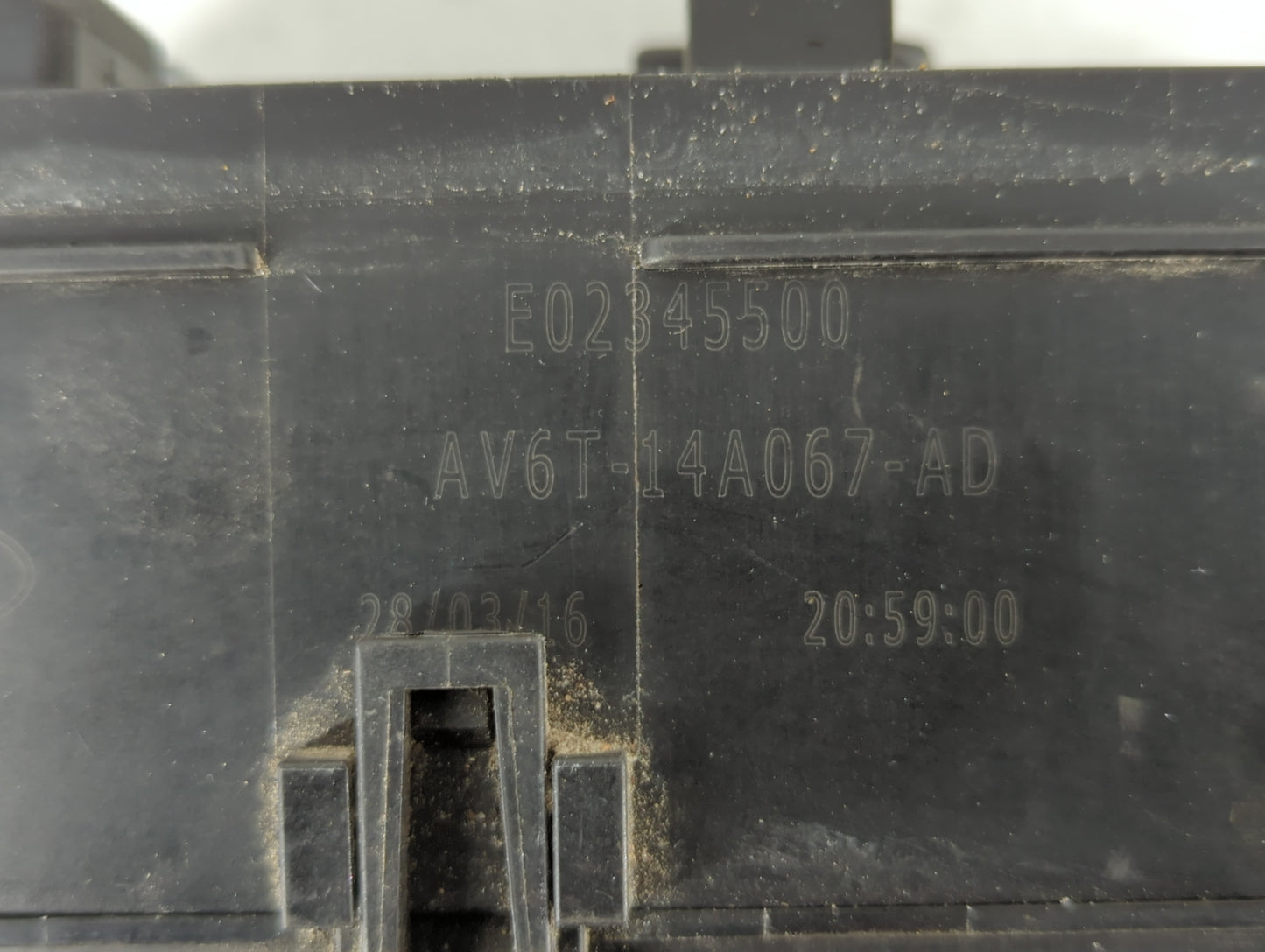 2017 Ford Escape Fusebox Fuse Box Panel Relay Module P/N:AV6T-14A067-AD E02345500 Fits OEM Used Auto Parts - Oemusedautopart