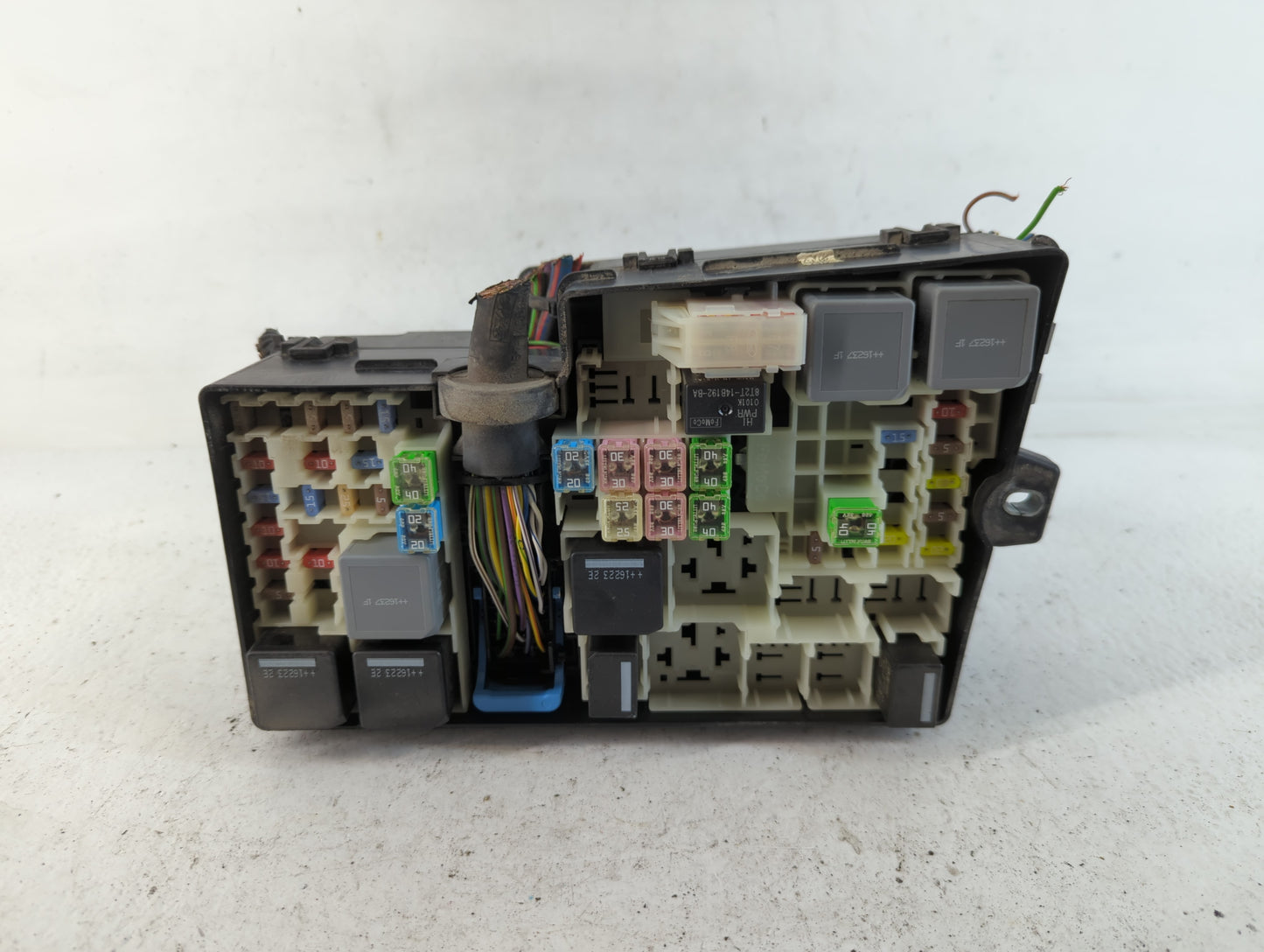 2017 Ford Escape Fusebox Fuse Box Panel Relay Module P/N:AV6T-14A067-AD E02345500 Fits OEM Used Auto Parts - Oemusedautopart