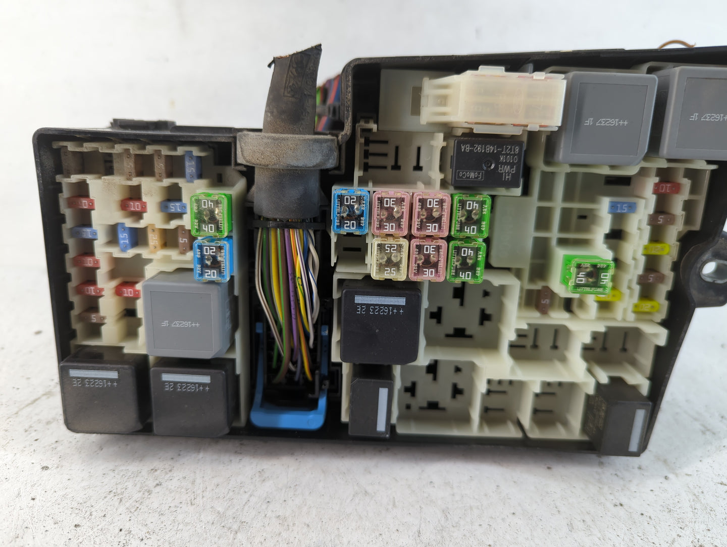 2017 Ford Escape Fusebox Fuse Box Panel Relay Module P/N:AV6T-14A067-AD E02345500 Fits OEM Used Auto Parts - Oemusedautopart