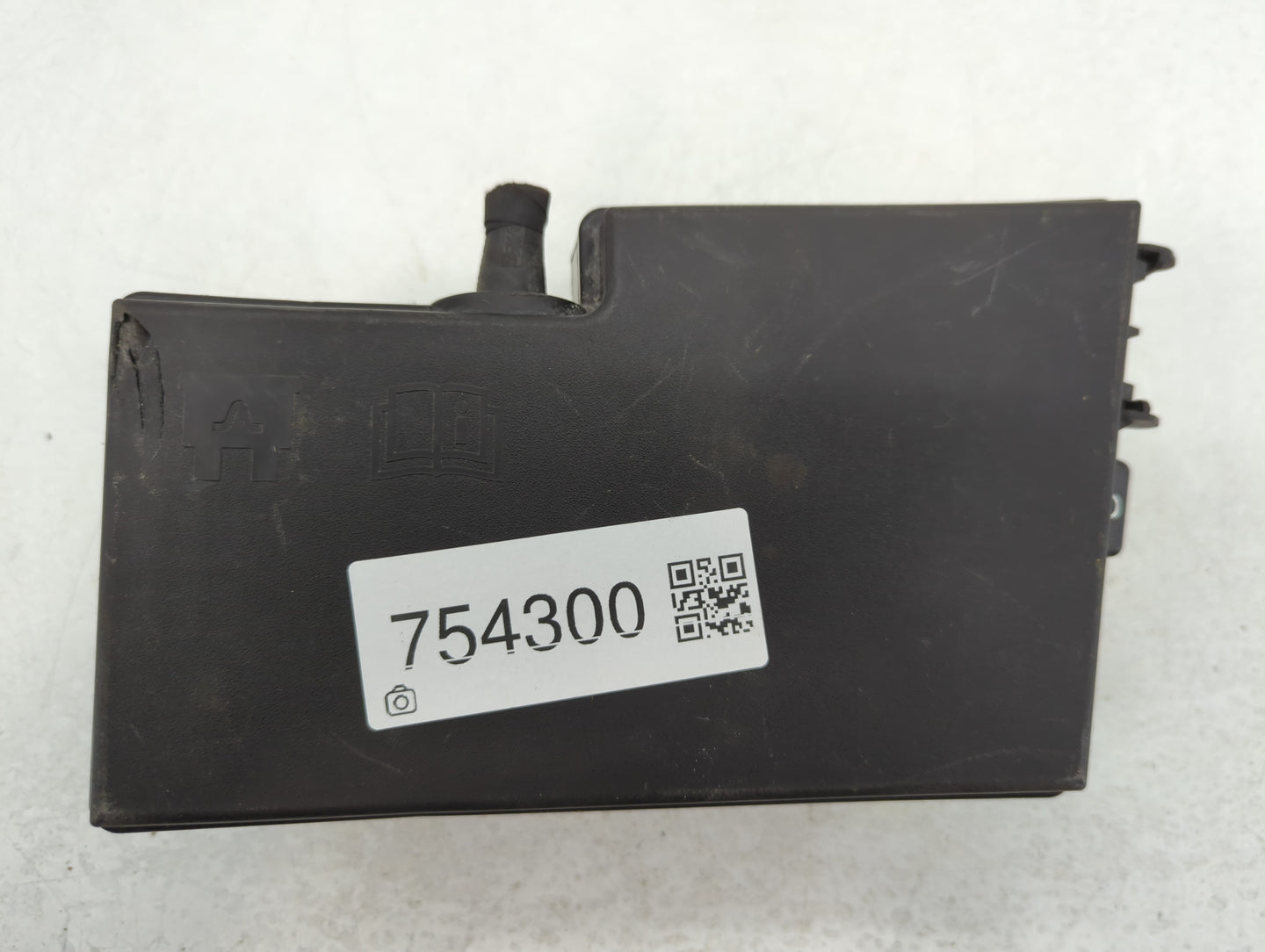 2017 Ford Escape Fusebox Fuse Box Panel Relay Module P/N:AV6T-14A067-AD Fits OEM Used Auto Parts - Oemusedautoparts1.com