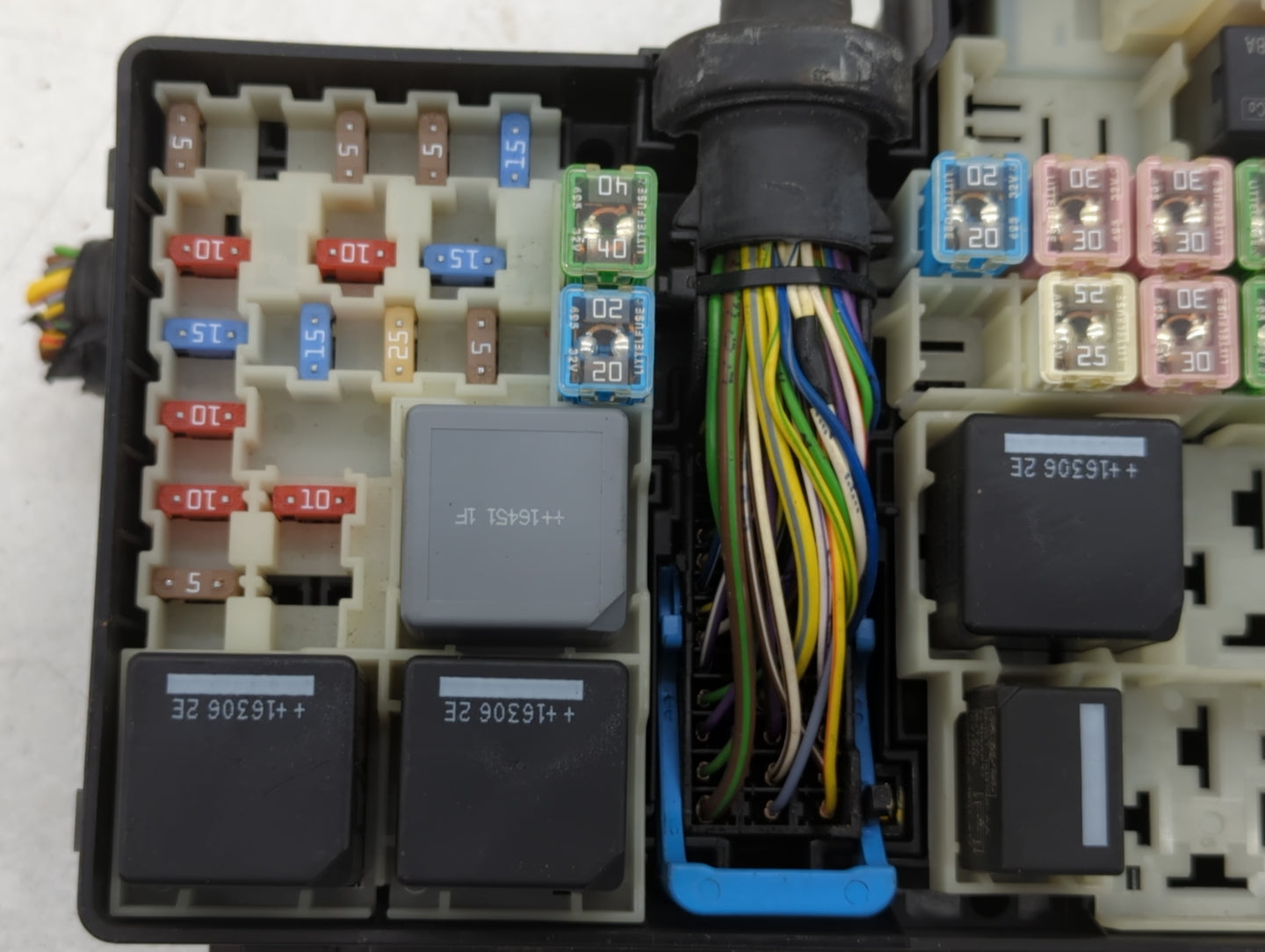 2017 Ford Escape Fusebox Fuse Box Panel Relay Module P/N:AV6T-14A067-AD Fits OEM Used Auto Parts - Oemusedautoparts1.com