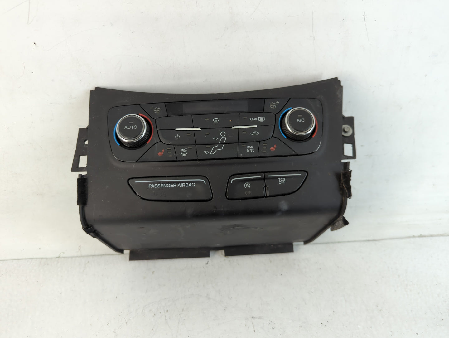2017 Ford Escape Climate Control Module Temperature AC/Heater Replacement P/N:GJ5T-18C612-FA Fits OEM Used Auto Parts - Oemu