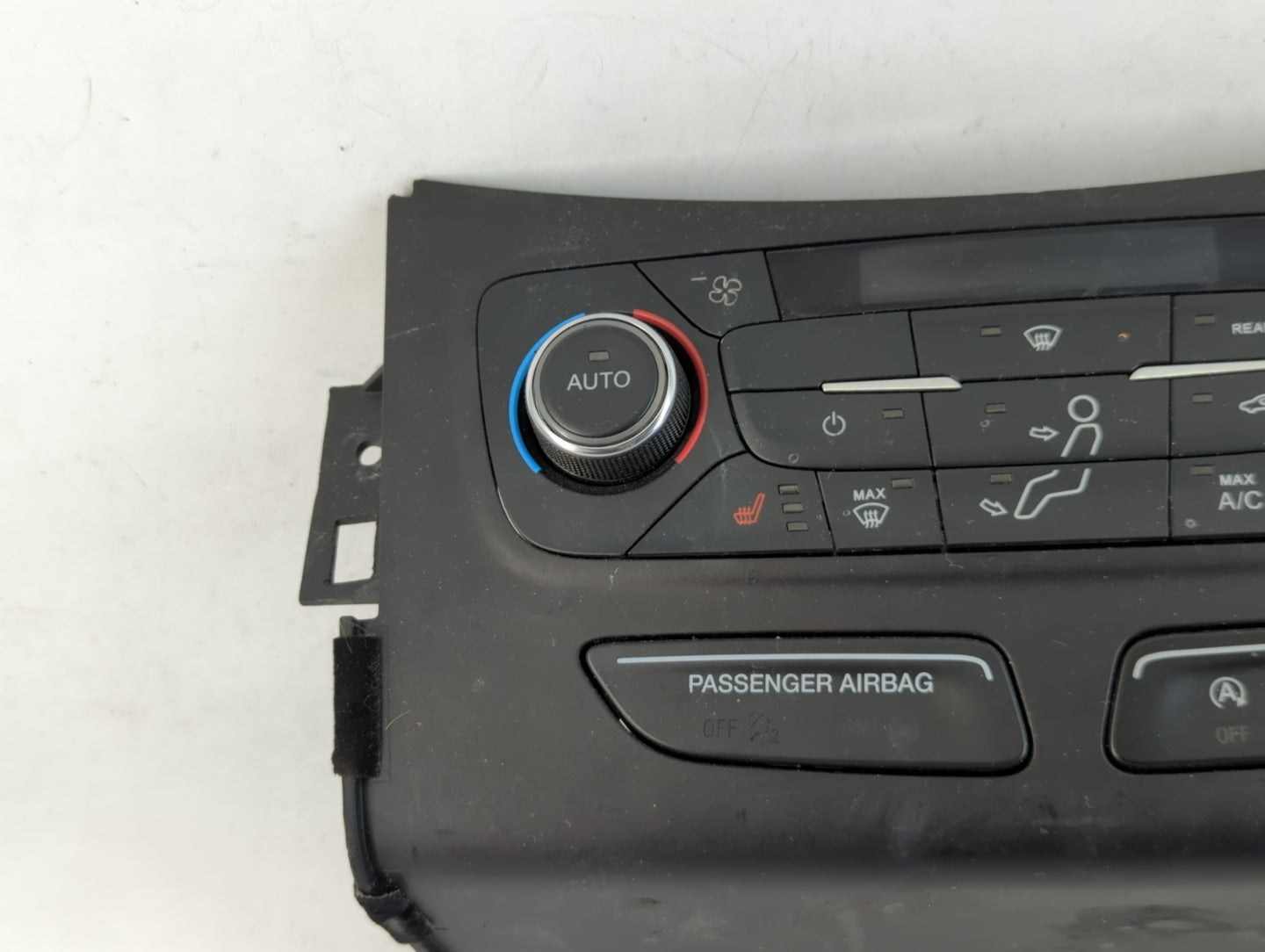 2017 Ford Escape Climate Control Module Temperature AC/Heater Replacement P/N:GJ5T-18C612-FA Fits OEM Used Auto Parts - Oemu