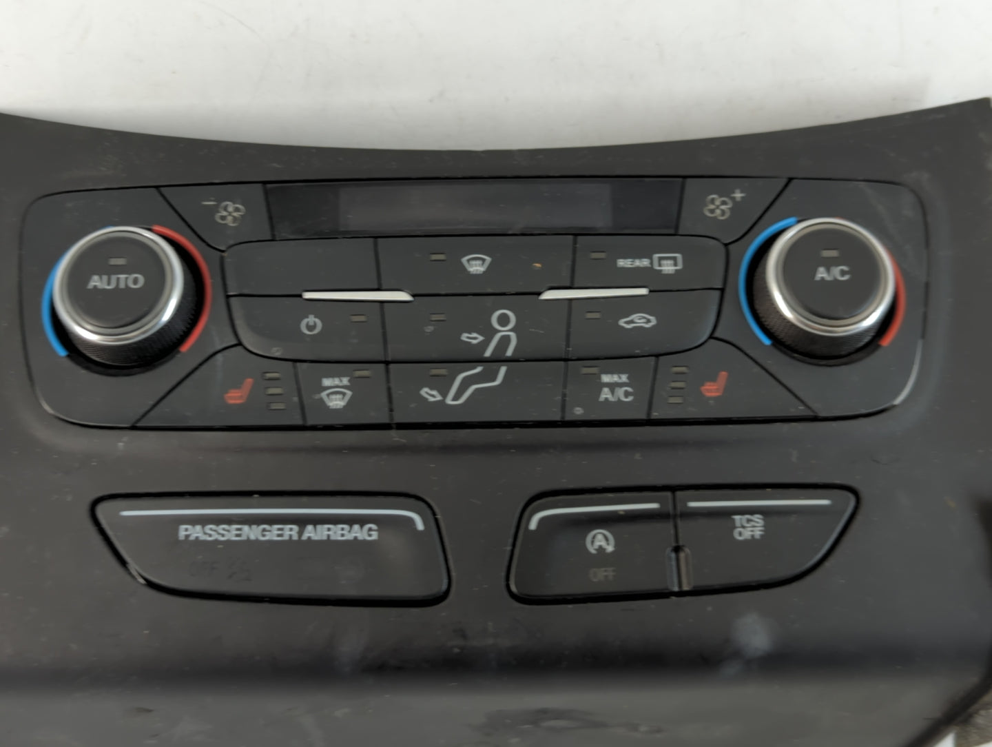 2017 Ford Escape Climate Control Module Temperature AC/Heater Replacement P/N:GJ5T-18C612-FA Fits OEM Used Auto Parts - Oemu