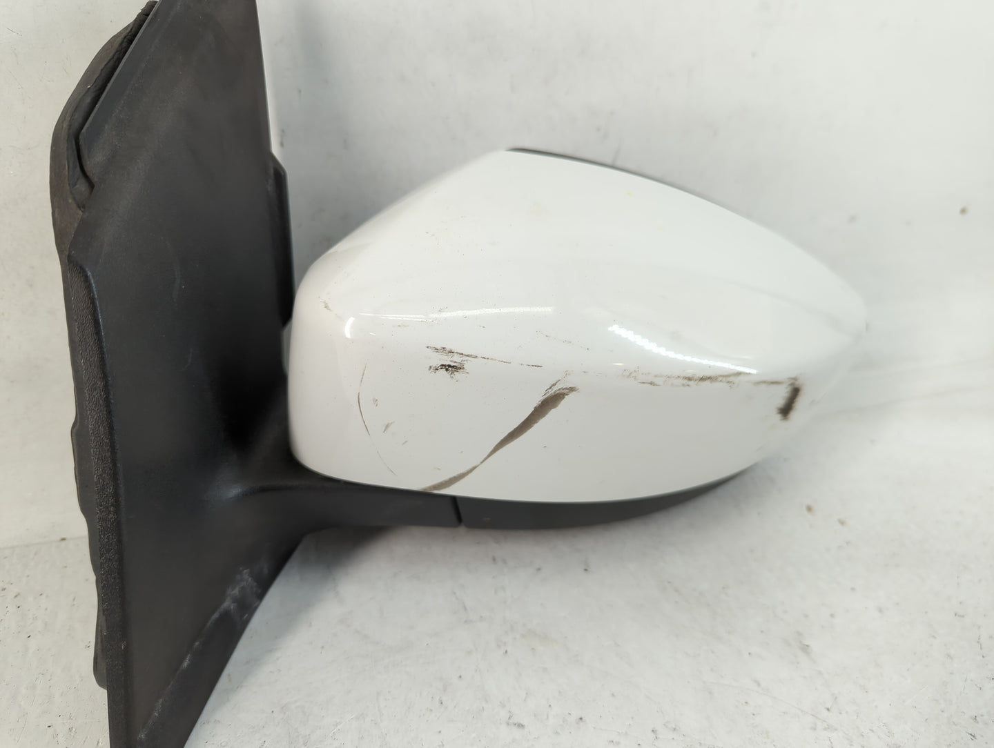 2017-2019 Ford Escape Driver Side View Mirror - Left Door Mirror OEM Used - Oemusedautoparts1.com
