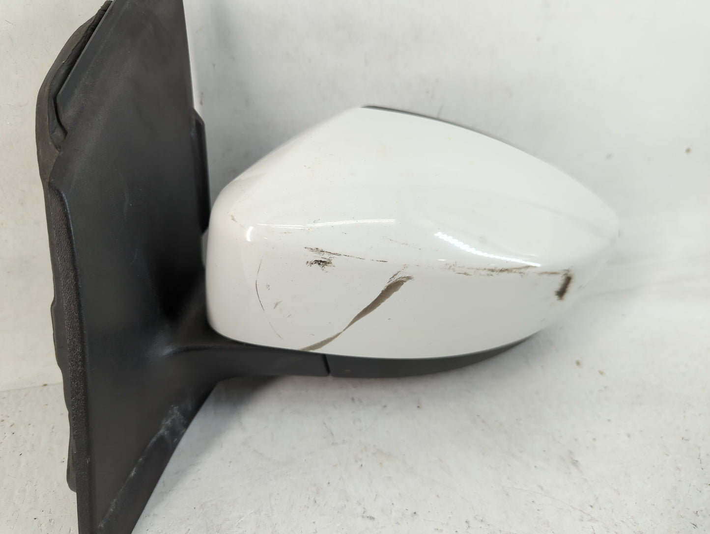 2017-2019 Ford Escape Driver Side View Mirror - Left Door Mirror OEM Used - Oemusedautoparts1.com